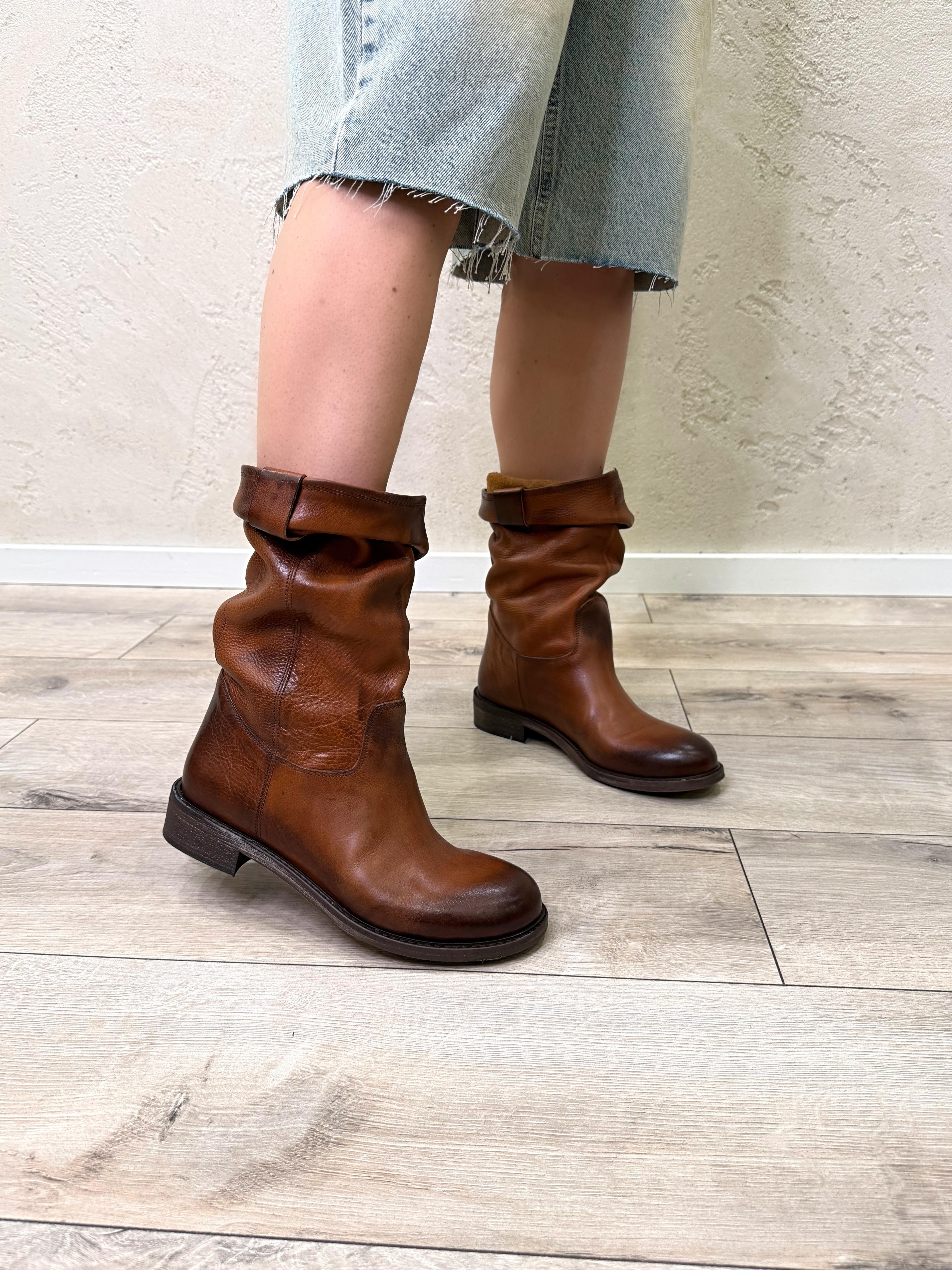 stivaletto regolabile in vera pelle MT01 CUOIO DIVINE FOLLIE