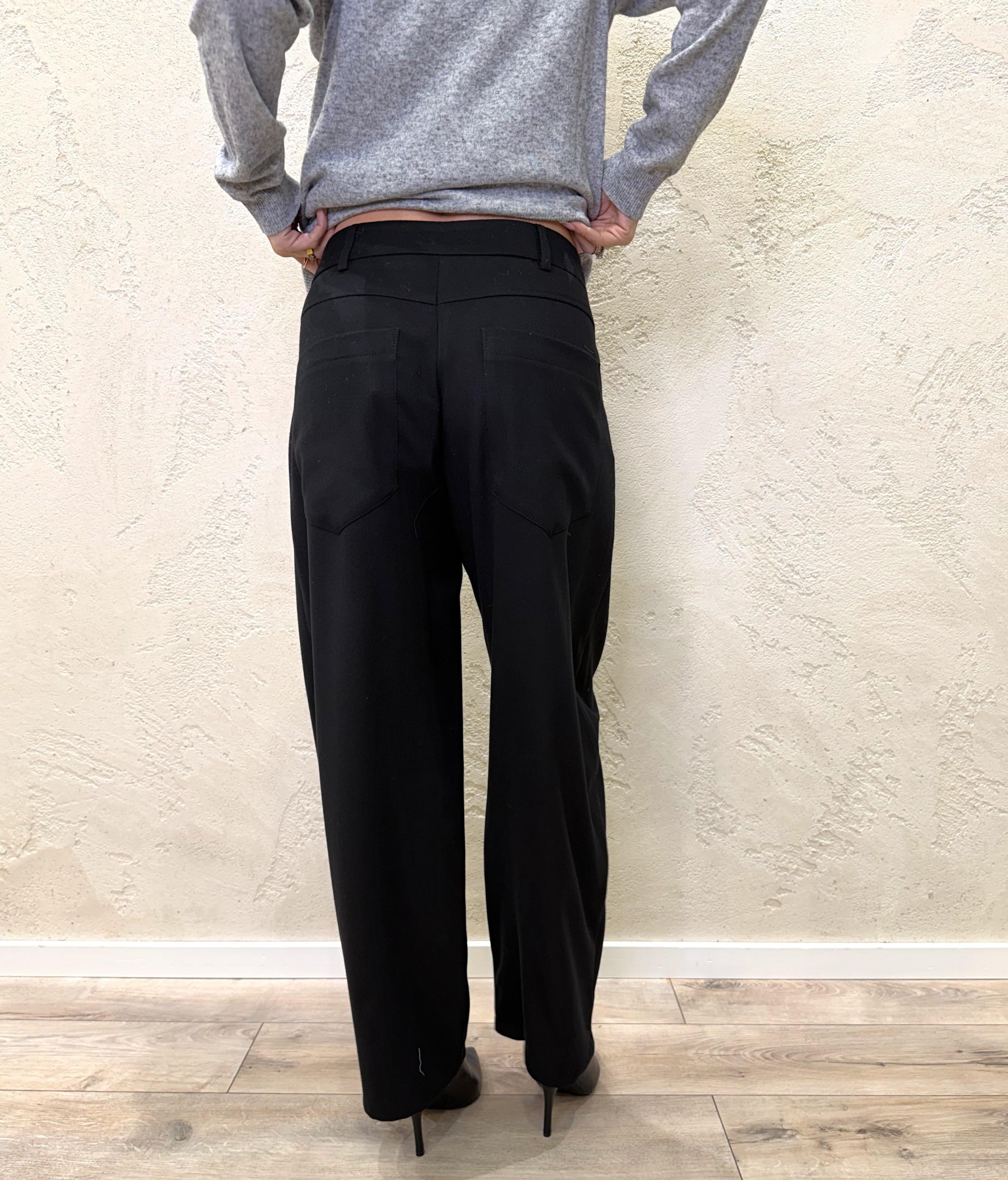 pantalone modello carrot fit in calda viscosa 26P1743 NERO TENSIONE IN