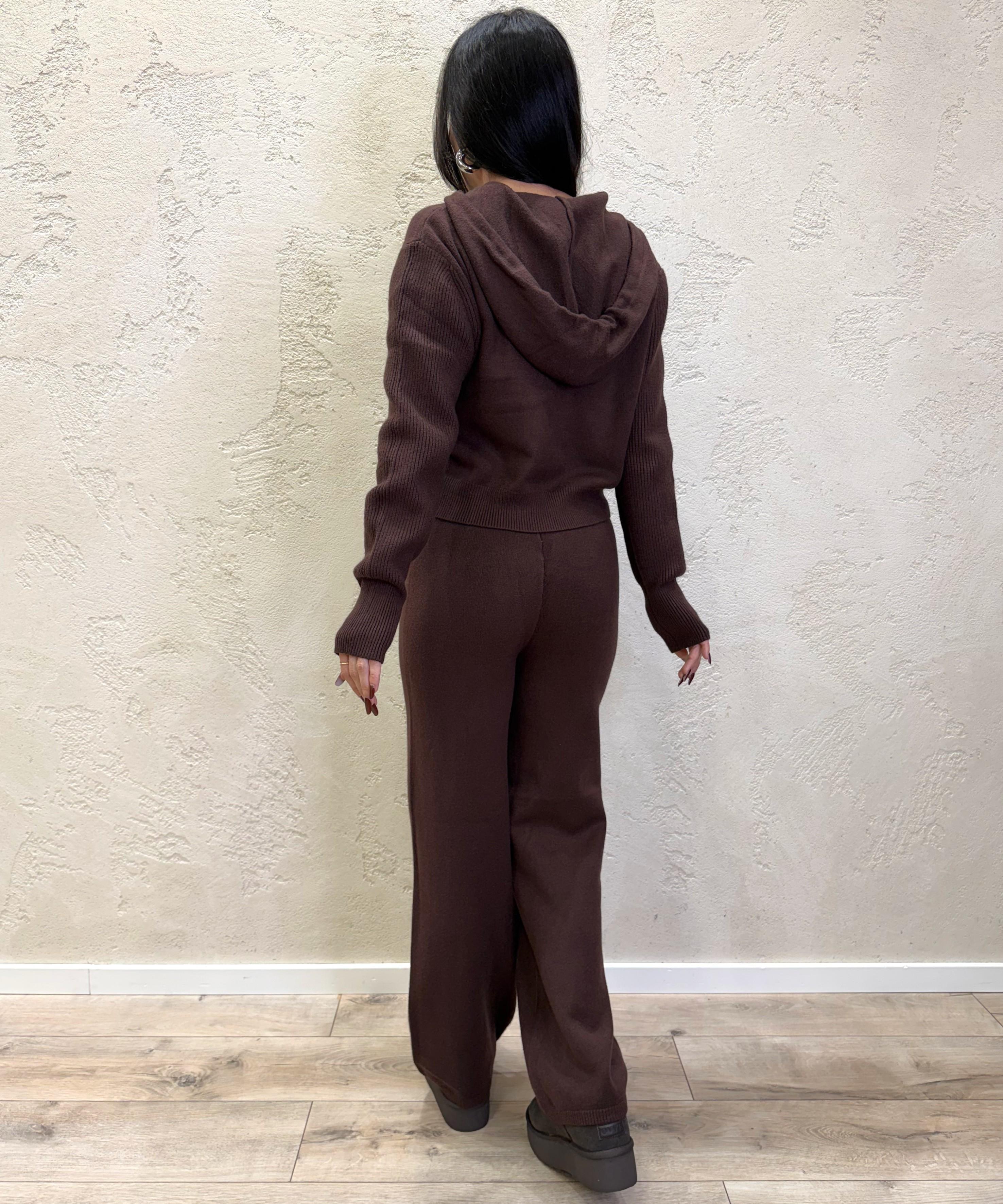 completo in maglia con pull mezza zip e cappuccio e pantalone a gamba larga CMCAPHZ CICCOLATO ELEVI