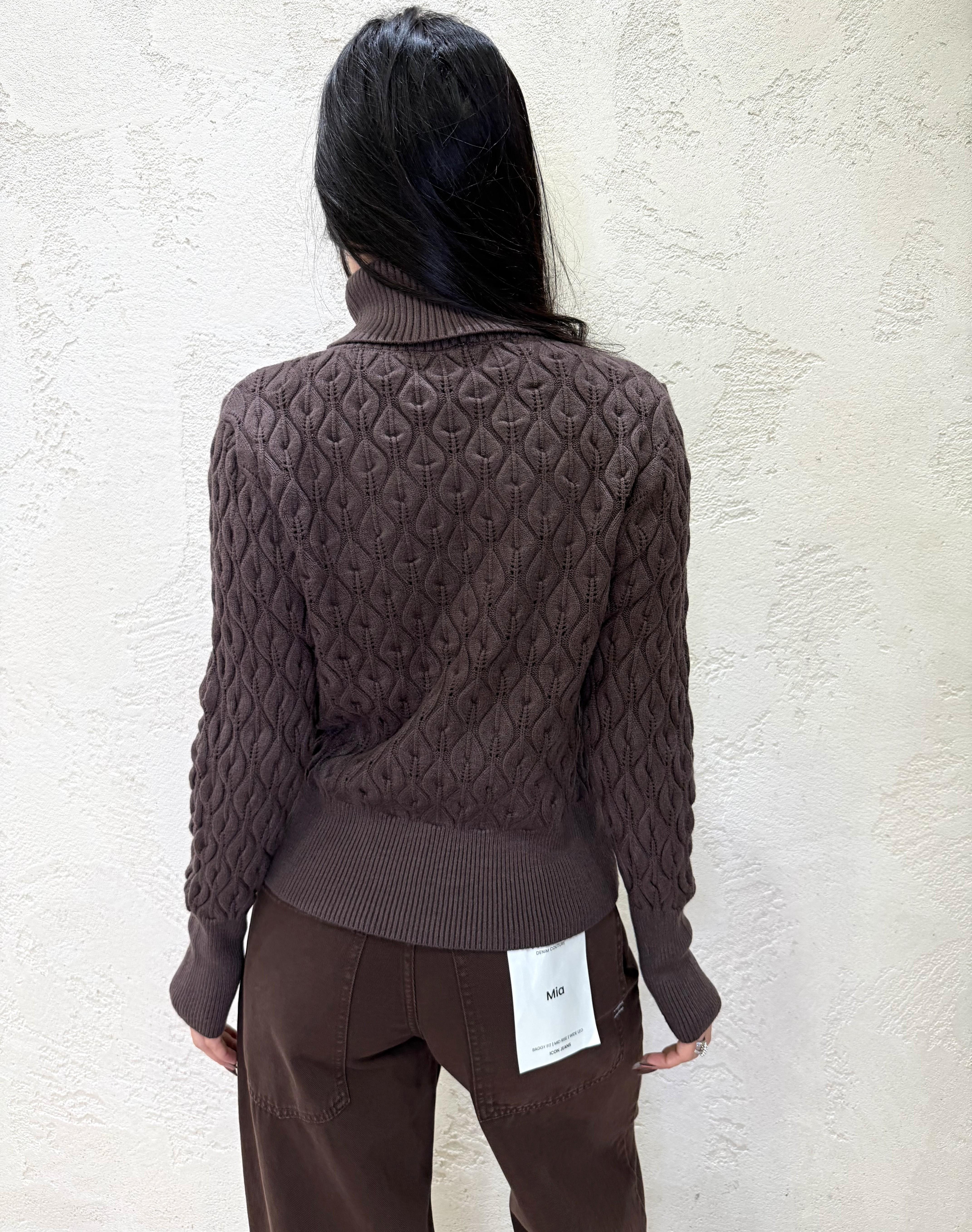 pull a collo alto punto foglia MACA MORO ELEVI