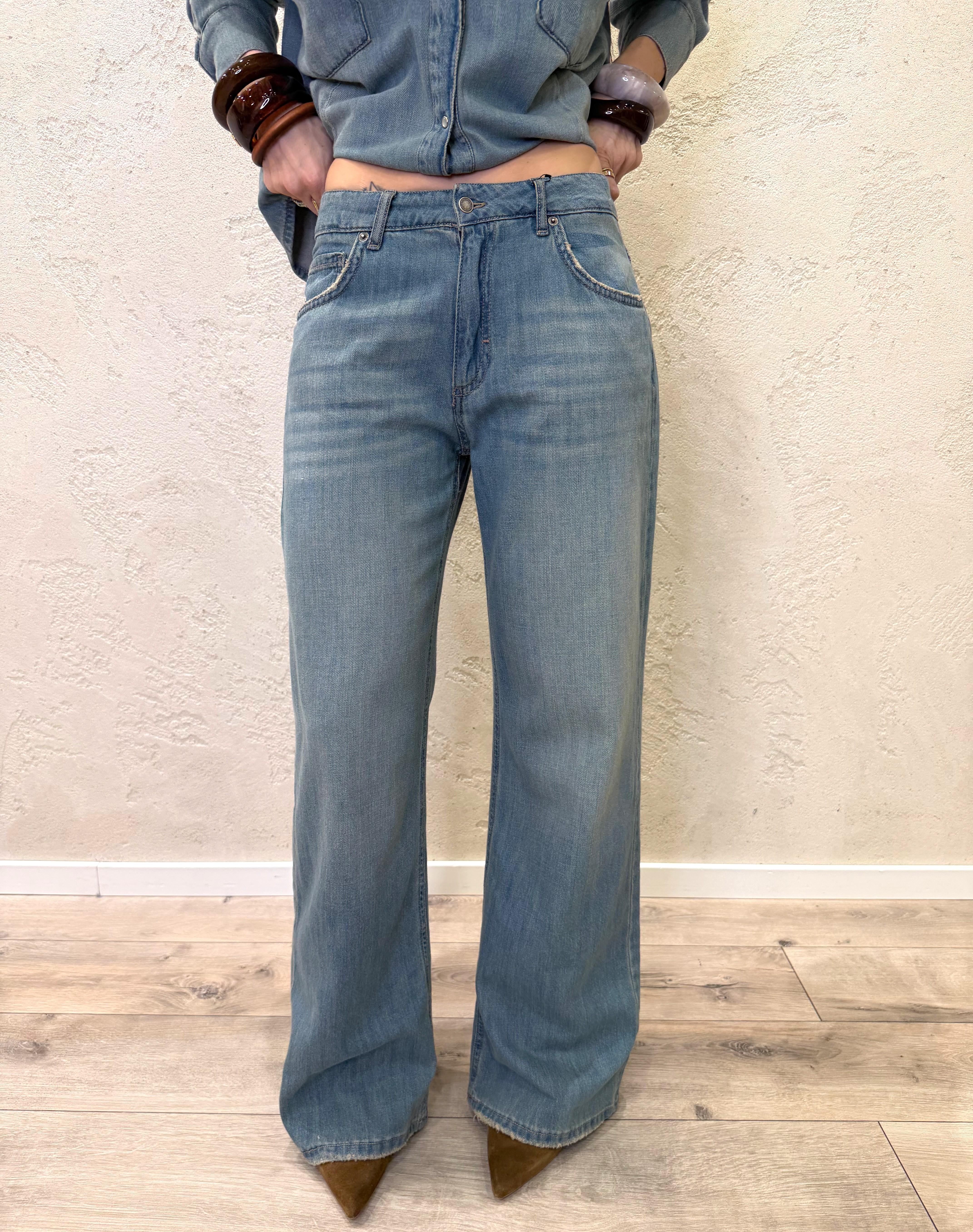 jeans modello melody a gamba dritta DAB5309 THE VICOLO