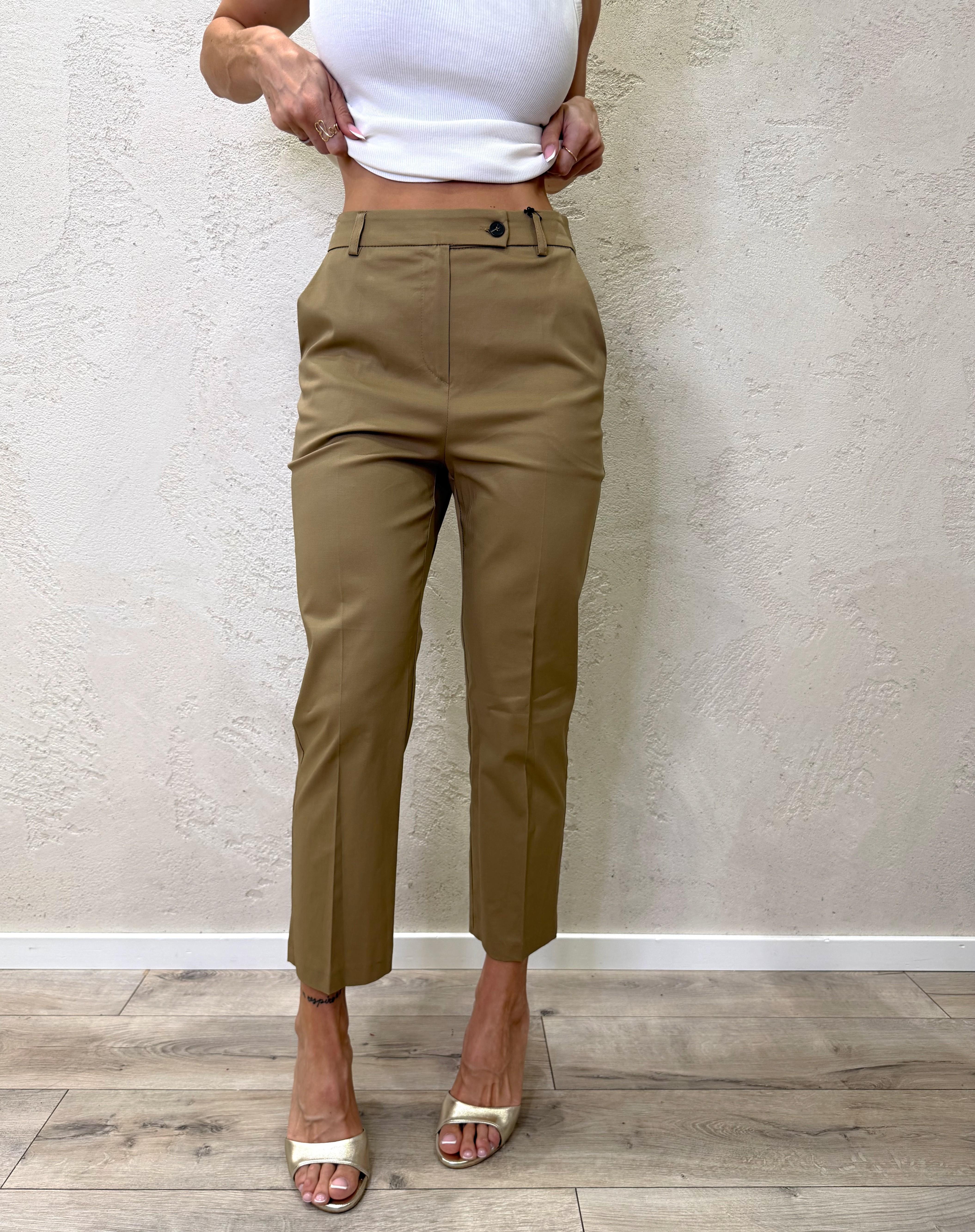 pantalone a sigaretta in cotone elasticizzato con chiusura asimmetrica 26P4941 CAMEL TENSIONE IN