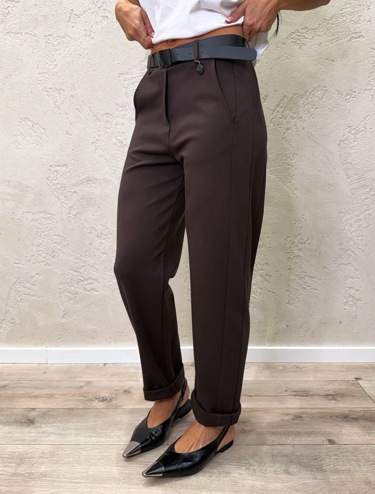 Pantalone elasticizzato in viscosa con cintura