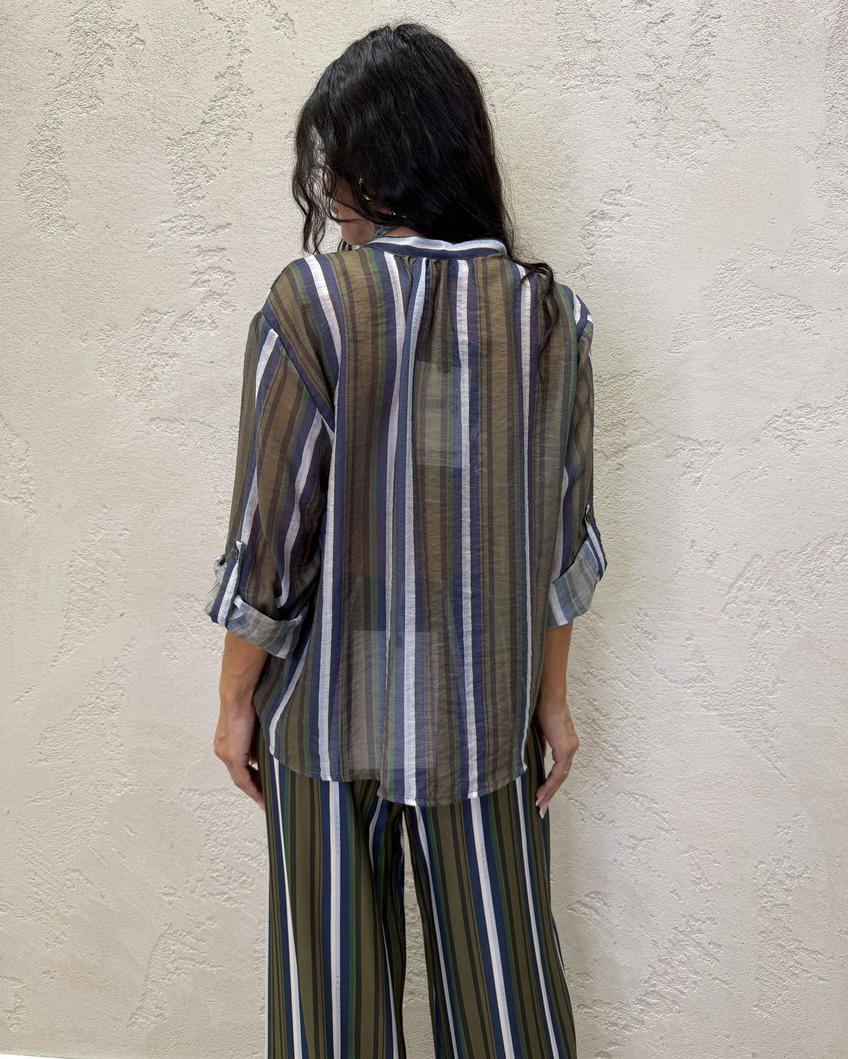 Camicia "Nomad" a righe con collana