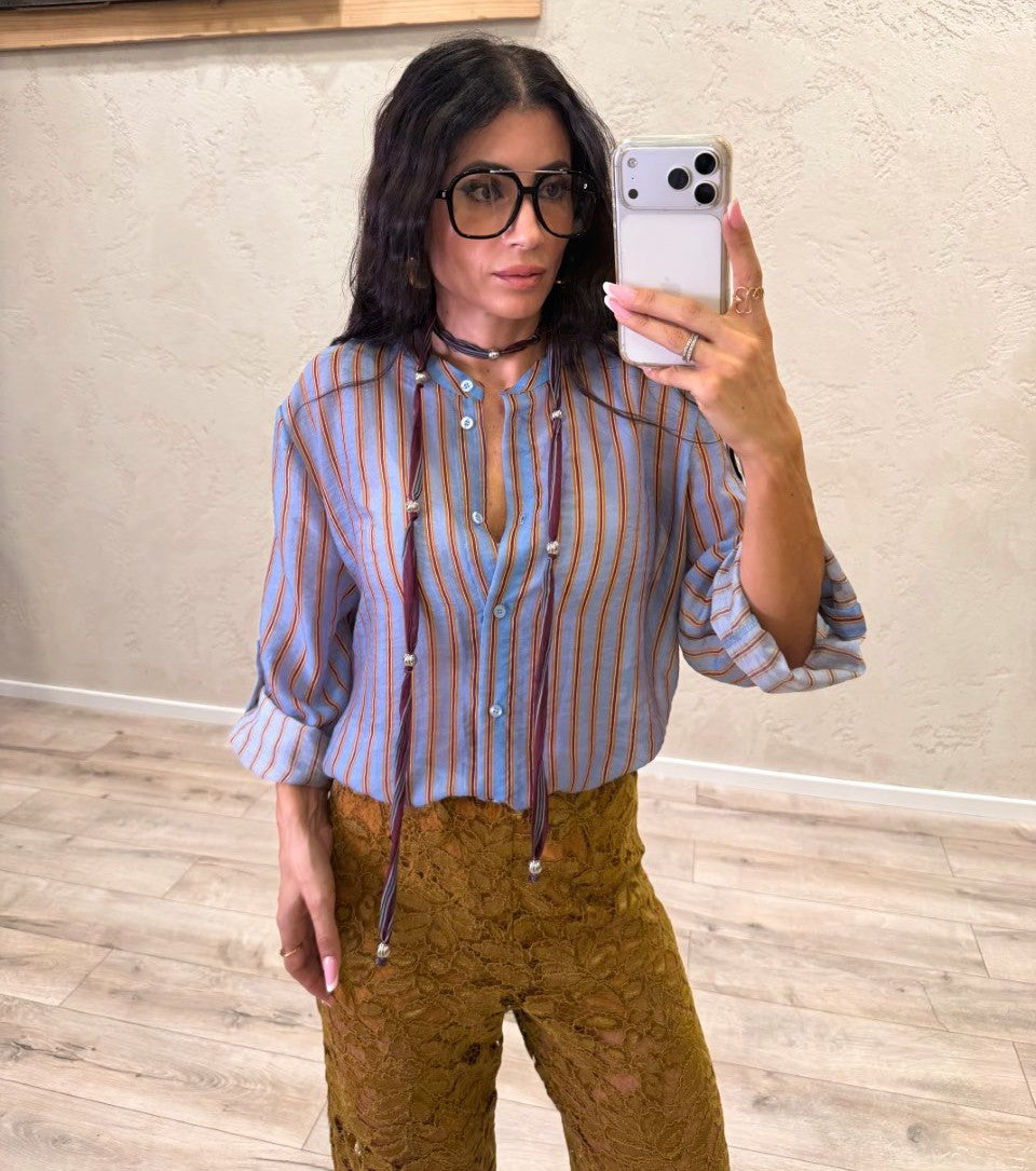 Camicia "Nomad" a righe con collana
