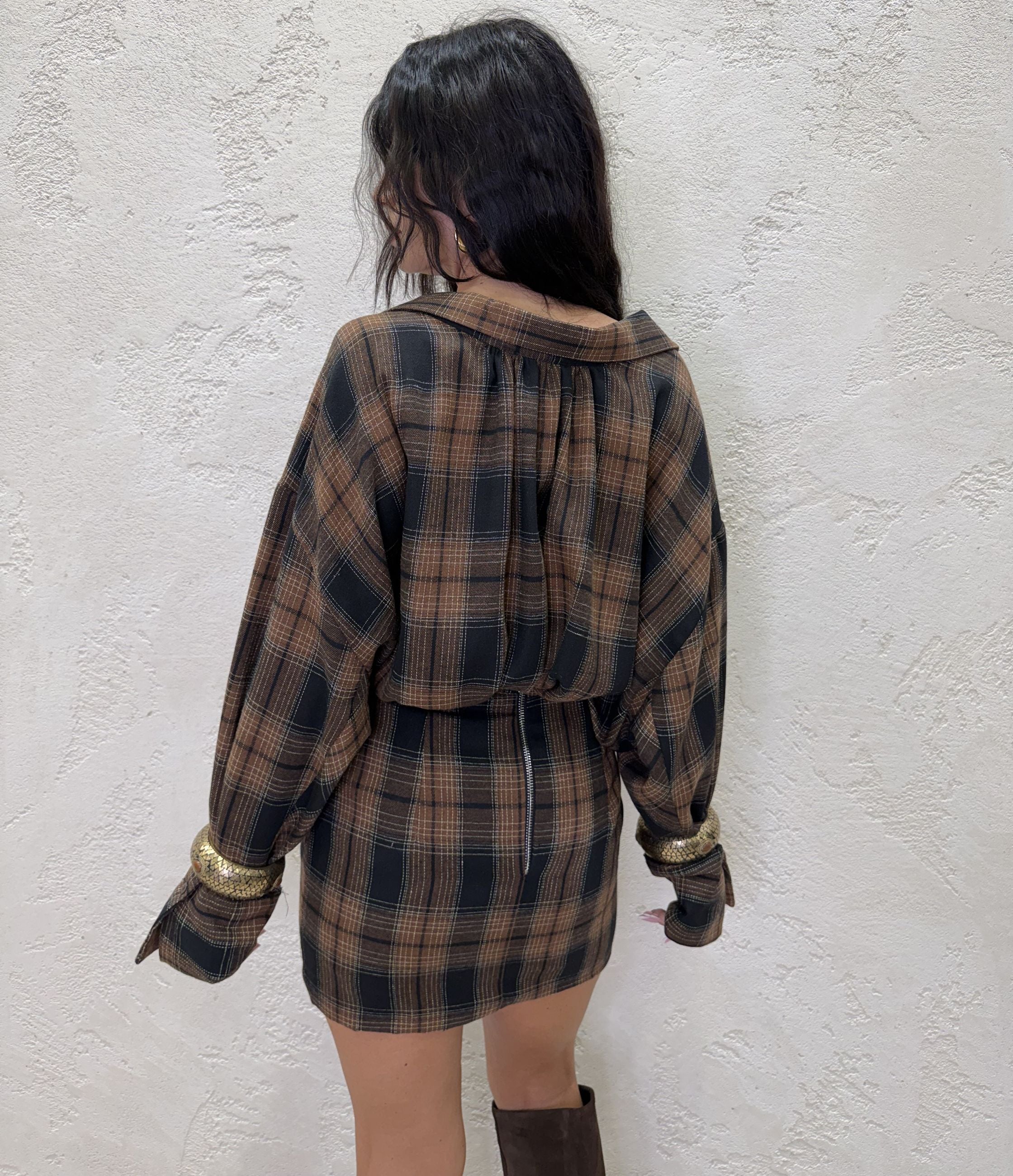Maxi camicia a quadri con bralette