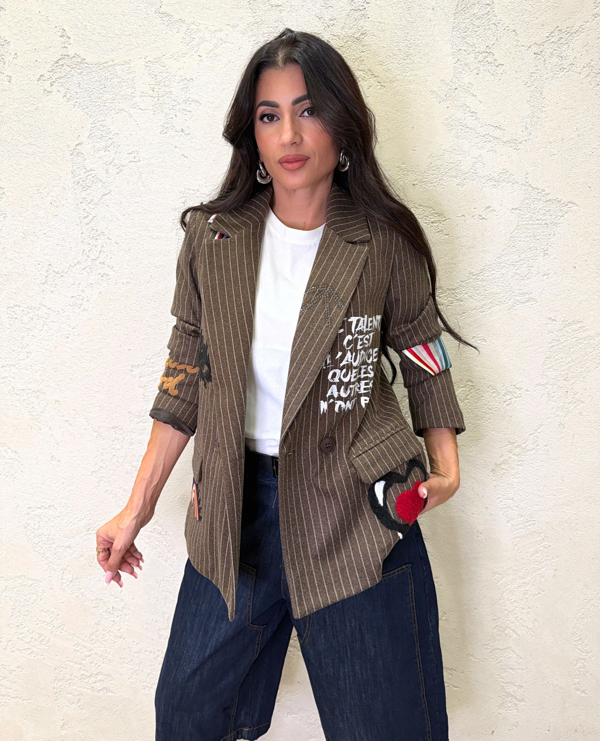 Blazer doppiopetto gessato con applicazioni