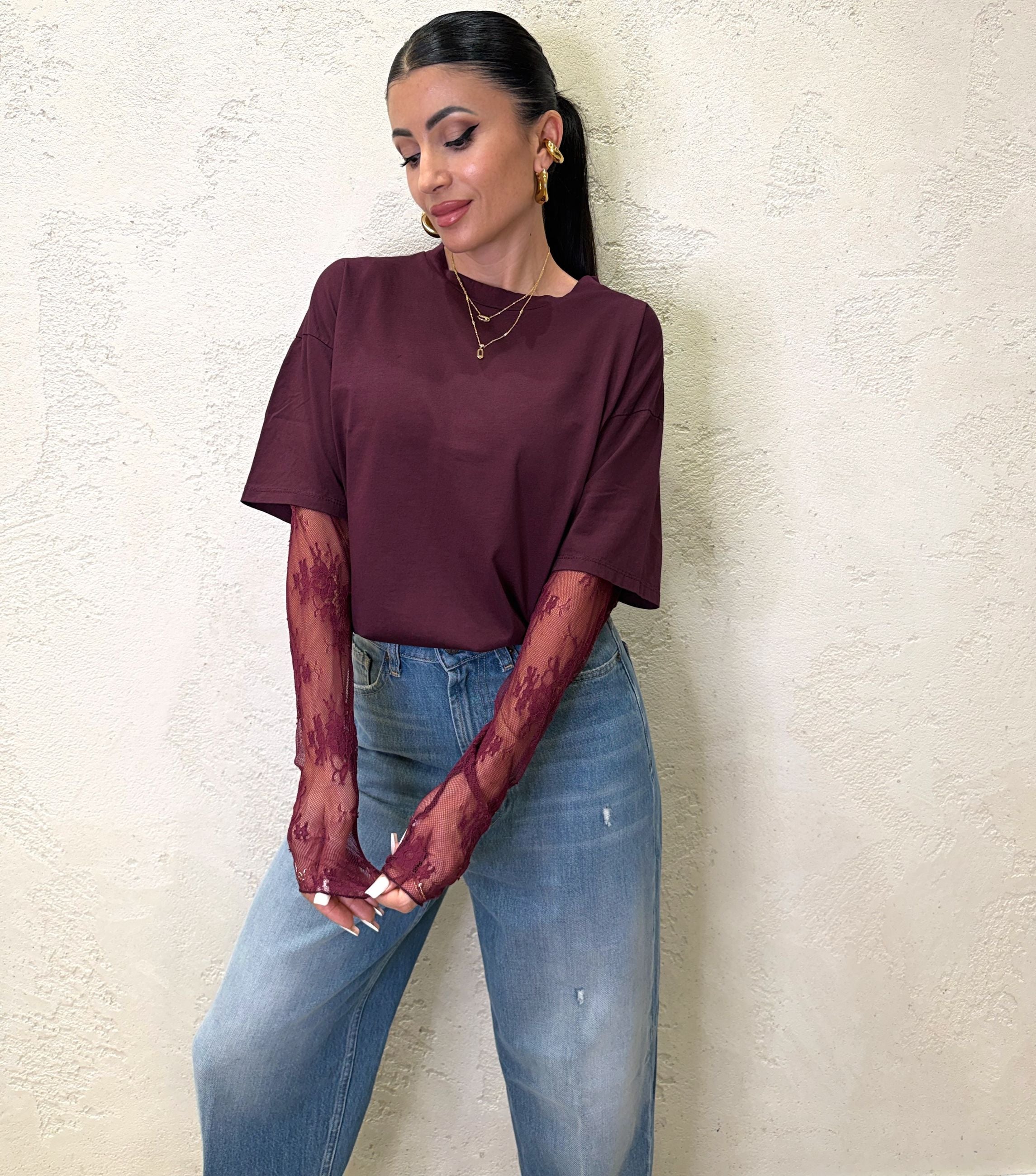 T-shirt con maniche in pizzo