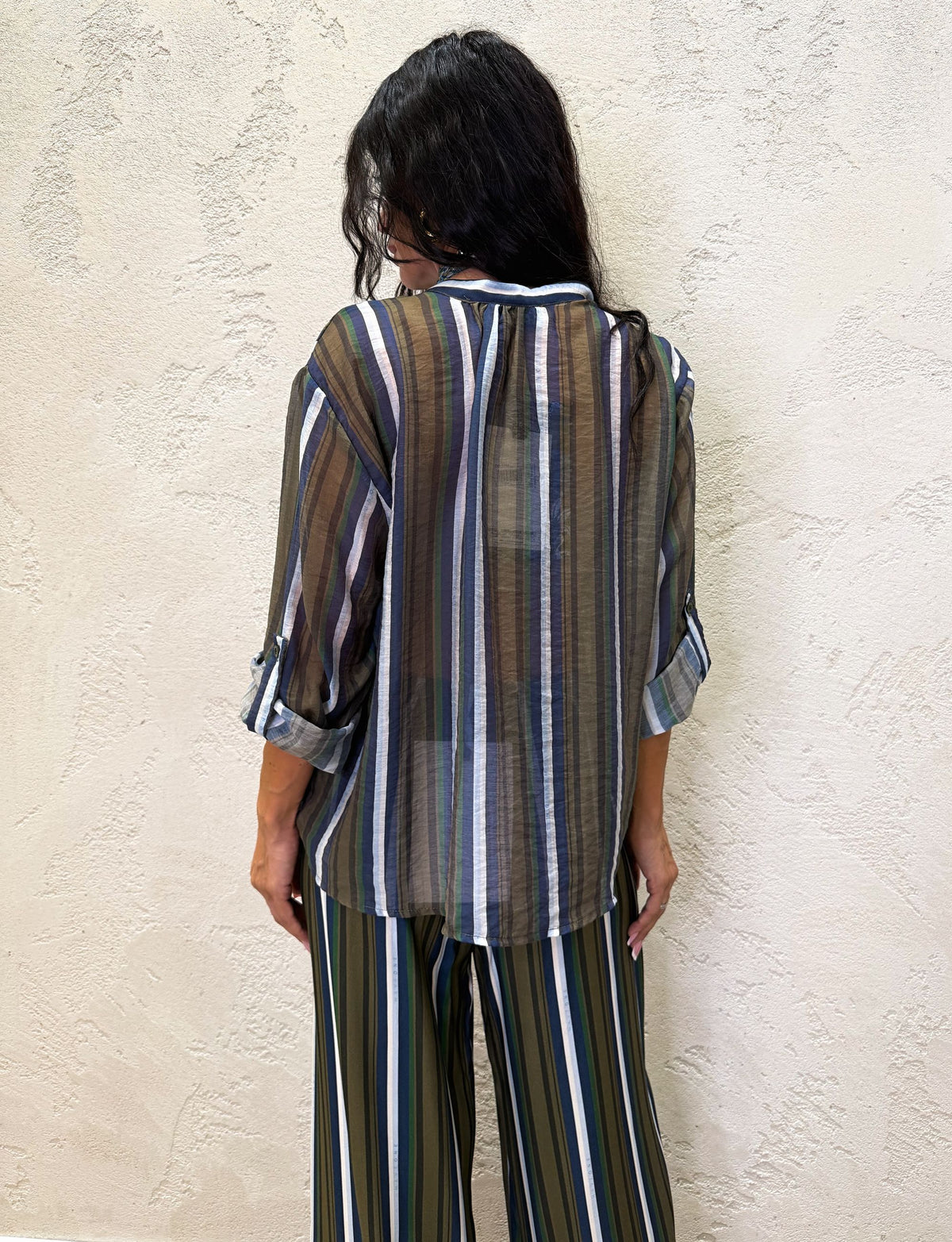 Camicia "Nomad" a righe con collana