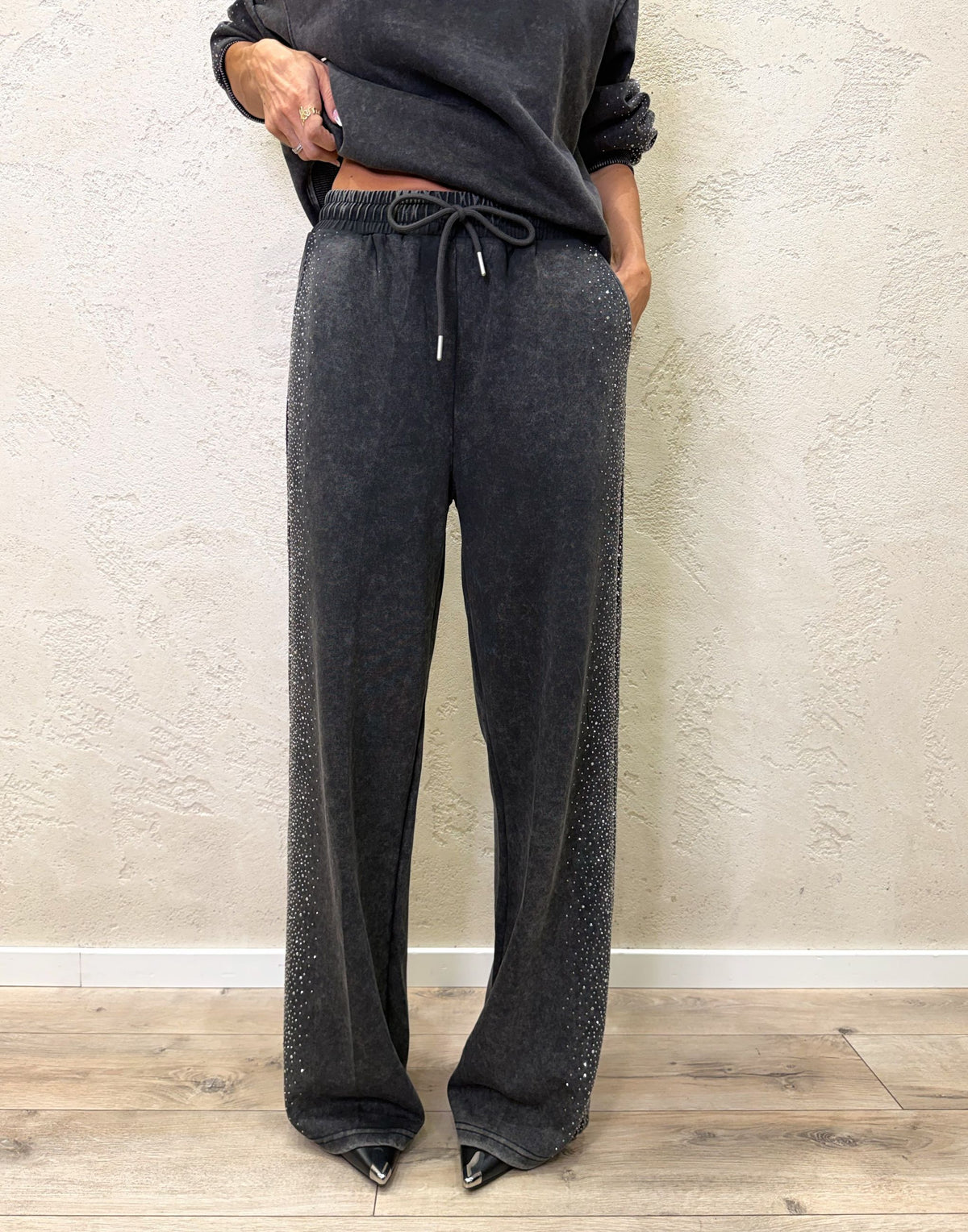Pantalone tuta Dusty Shine a palazzo con strass