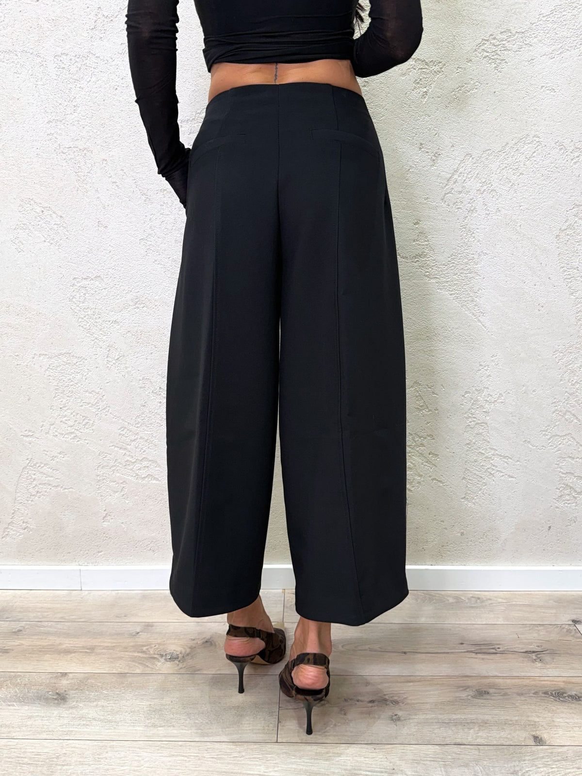 Pantalone gamba ampia effetto fluido