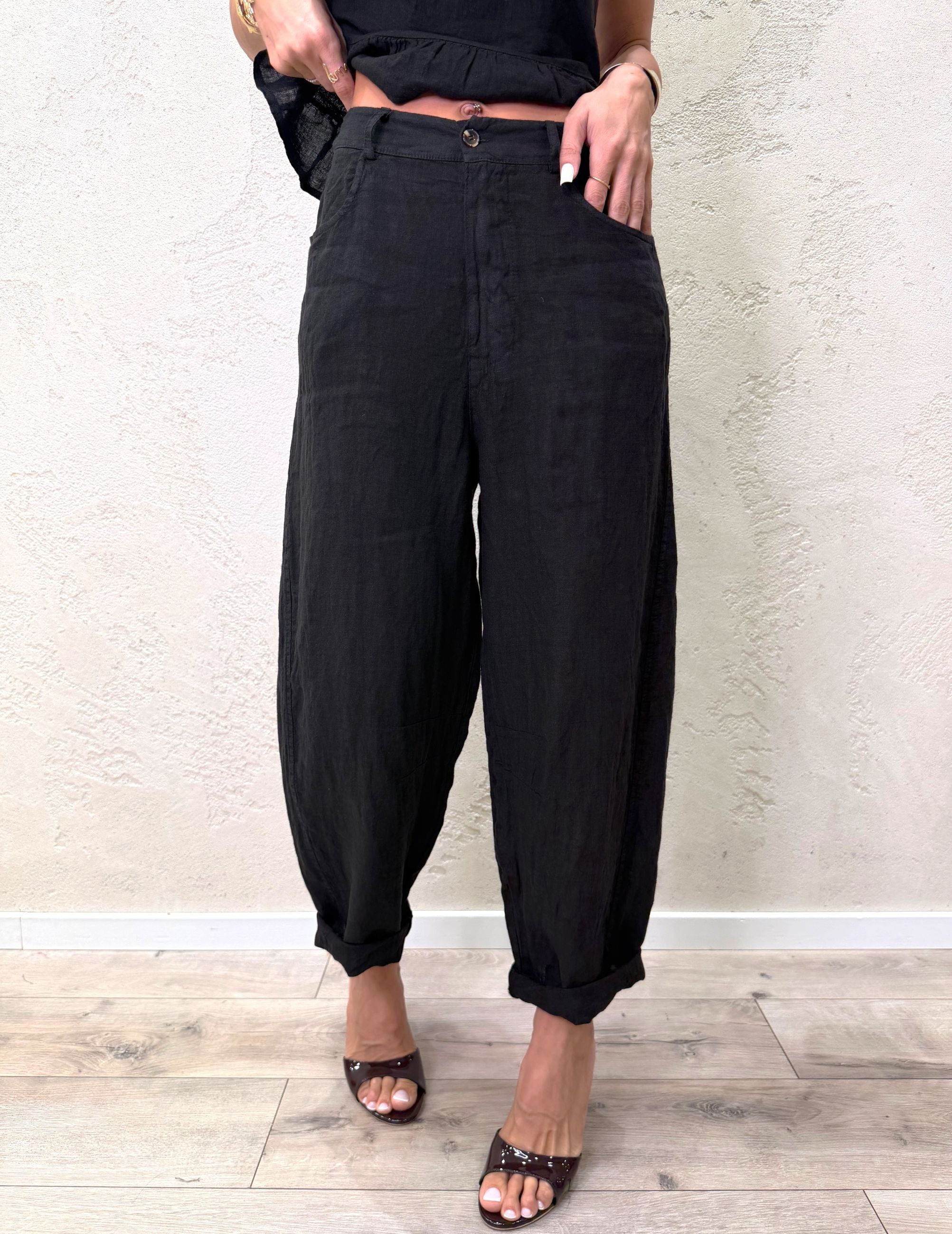 Pantalone modello ferro di cavallo in 100% lino