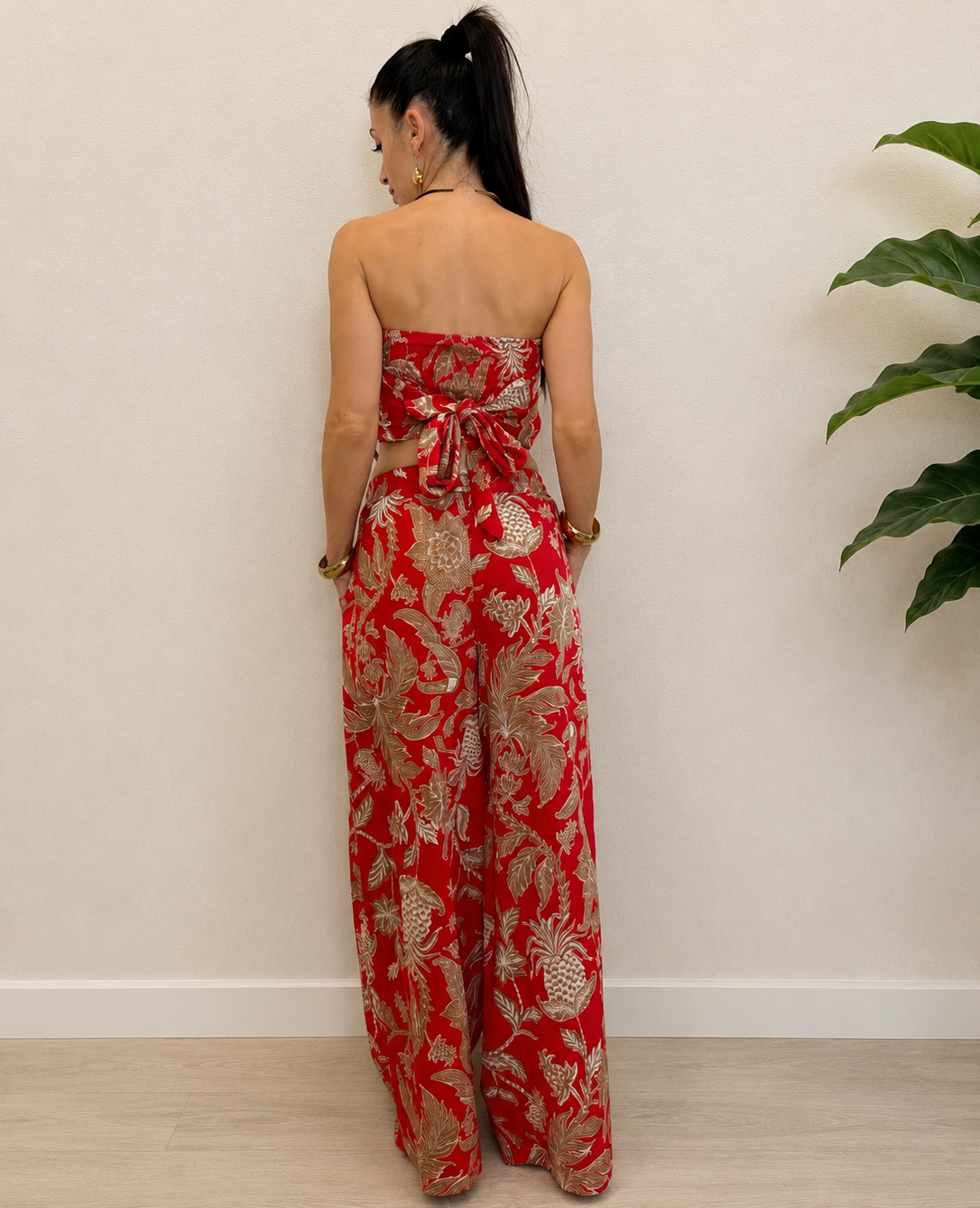 Completo coordinato "RED OASIS"  top a bandana e pantalone a palazzo vita alta con elastico