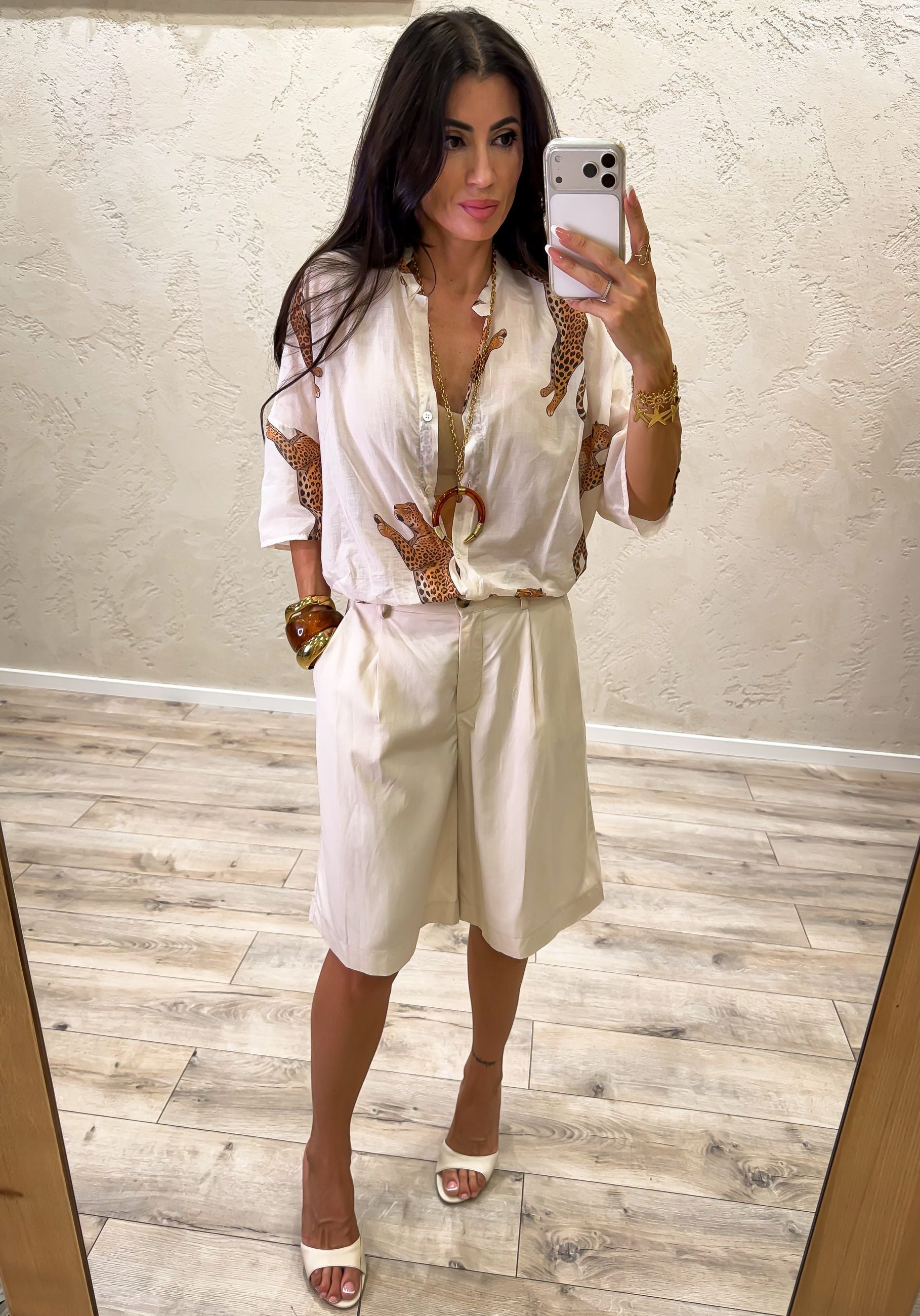 Maxi bermuda misto viscosa e lino con pinces frontali