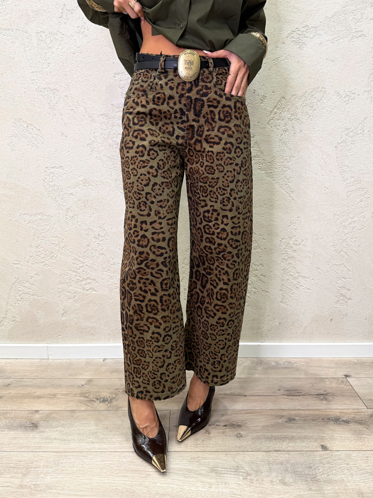 Pantalone barrel fit maculato