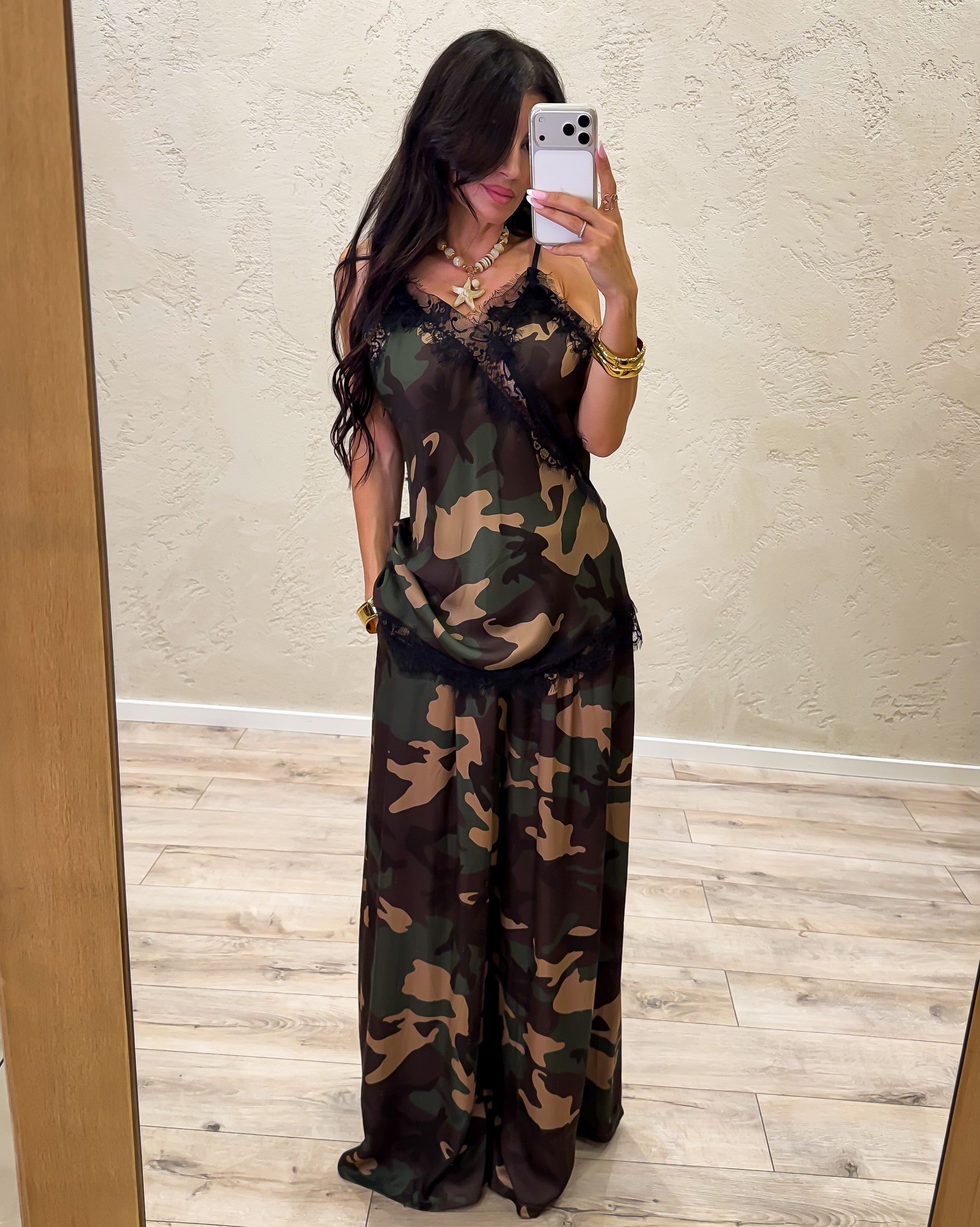top asimmetrico con inserti in pizzo in 100% viscosa MM345-921 CAMOUFLAGE ELEVI 