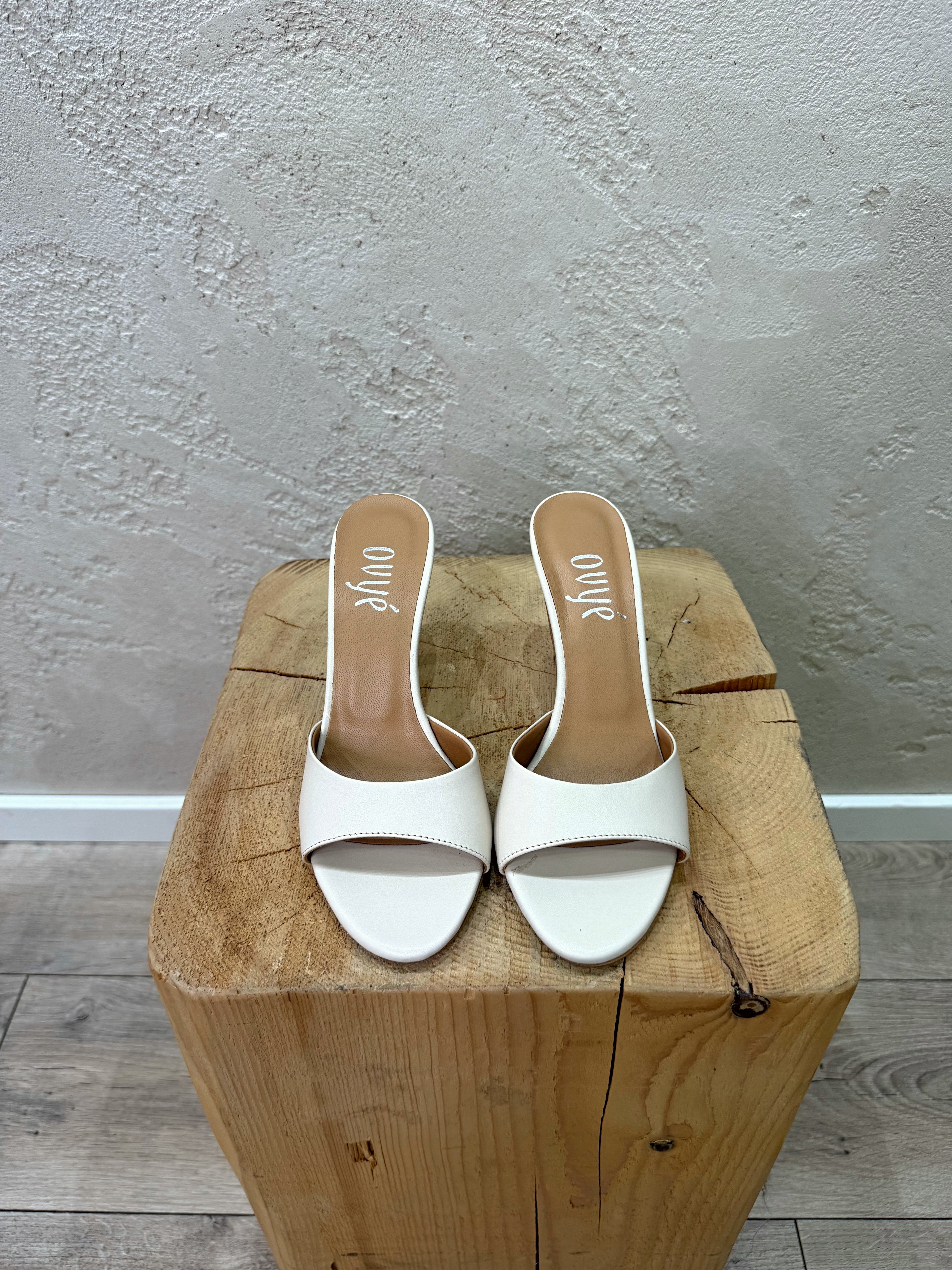 mules decollete in vera pelle aperte davanti tacco sottile AT4010 BURRO OVYE' 