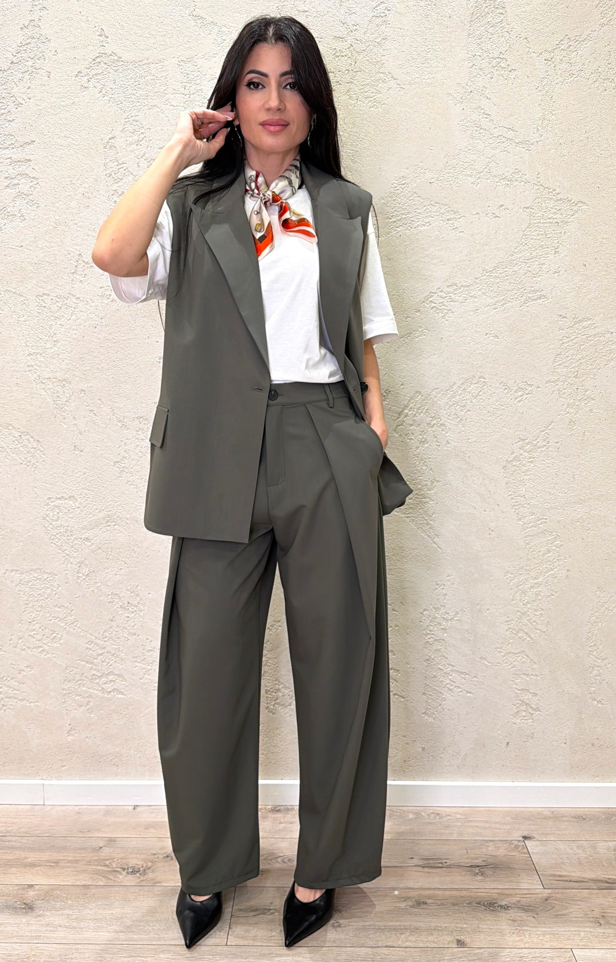 pantaloni modello balloon con pinces misto viscosa elasticizzati 63652 VERDEMILITARE SUSY MIX 