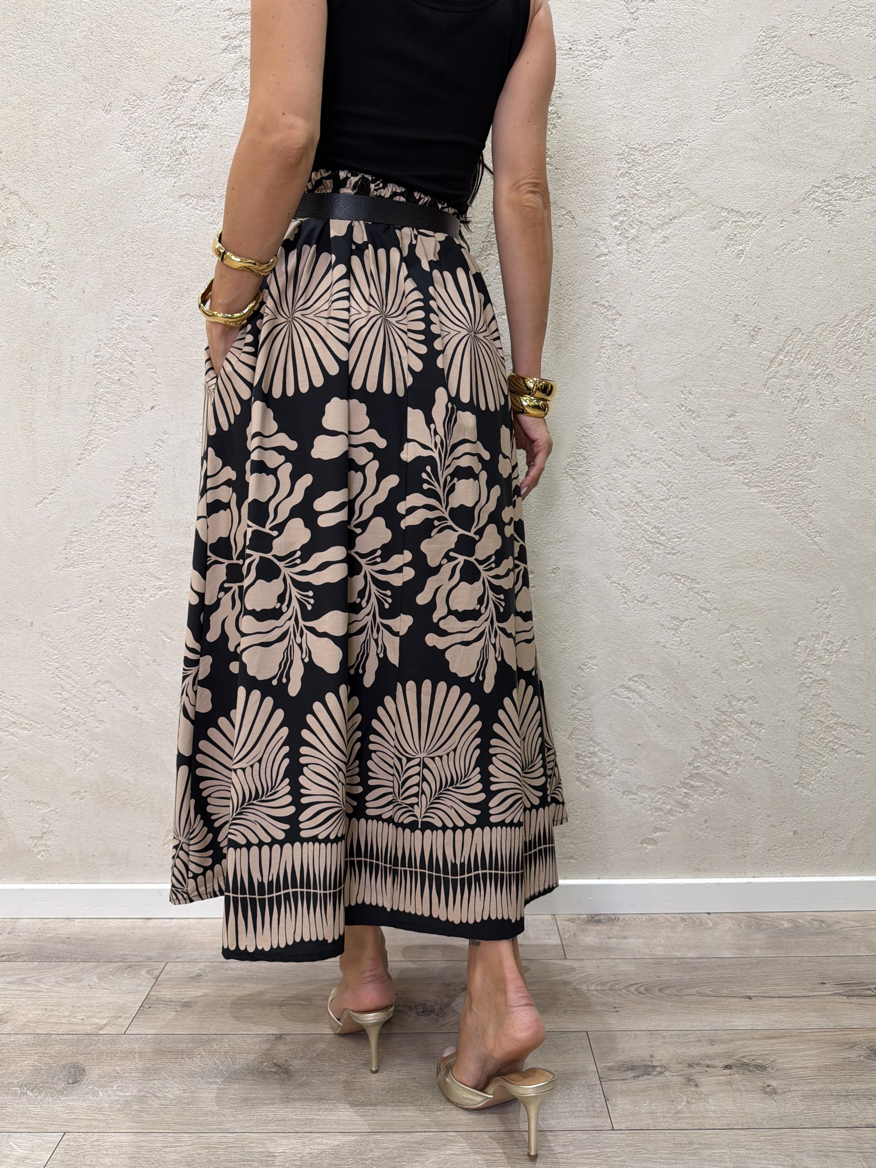 gonna lunga in cotone stampa floreale e cintura A19122 NERO/BEIGE SUSY MIX 