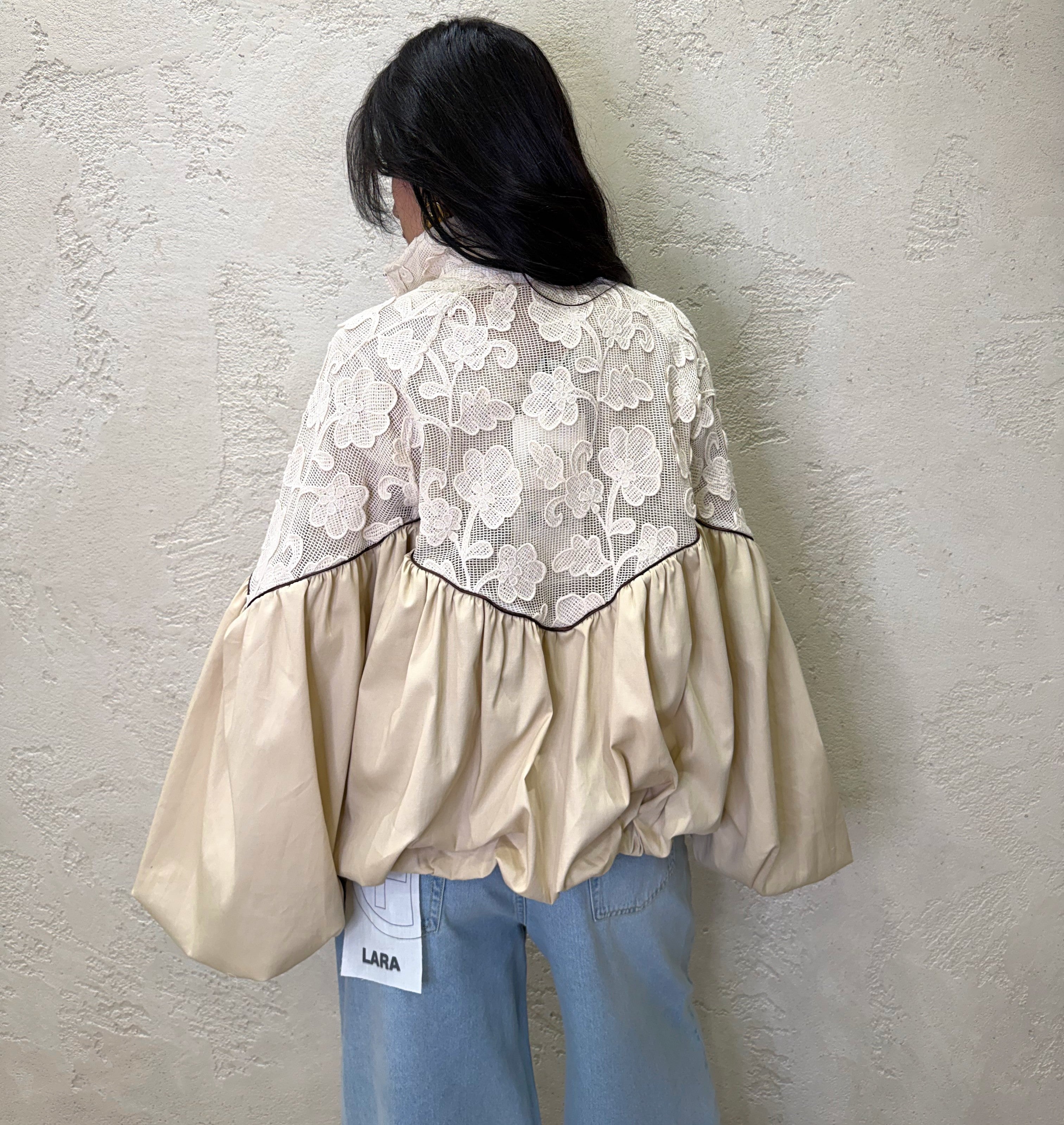 giacca a bomber in doppio tessuto con crochet floreale 38931 BURRO TENSIONE IN 
