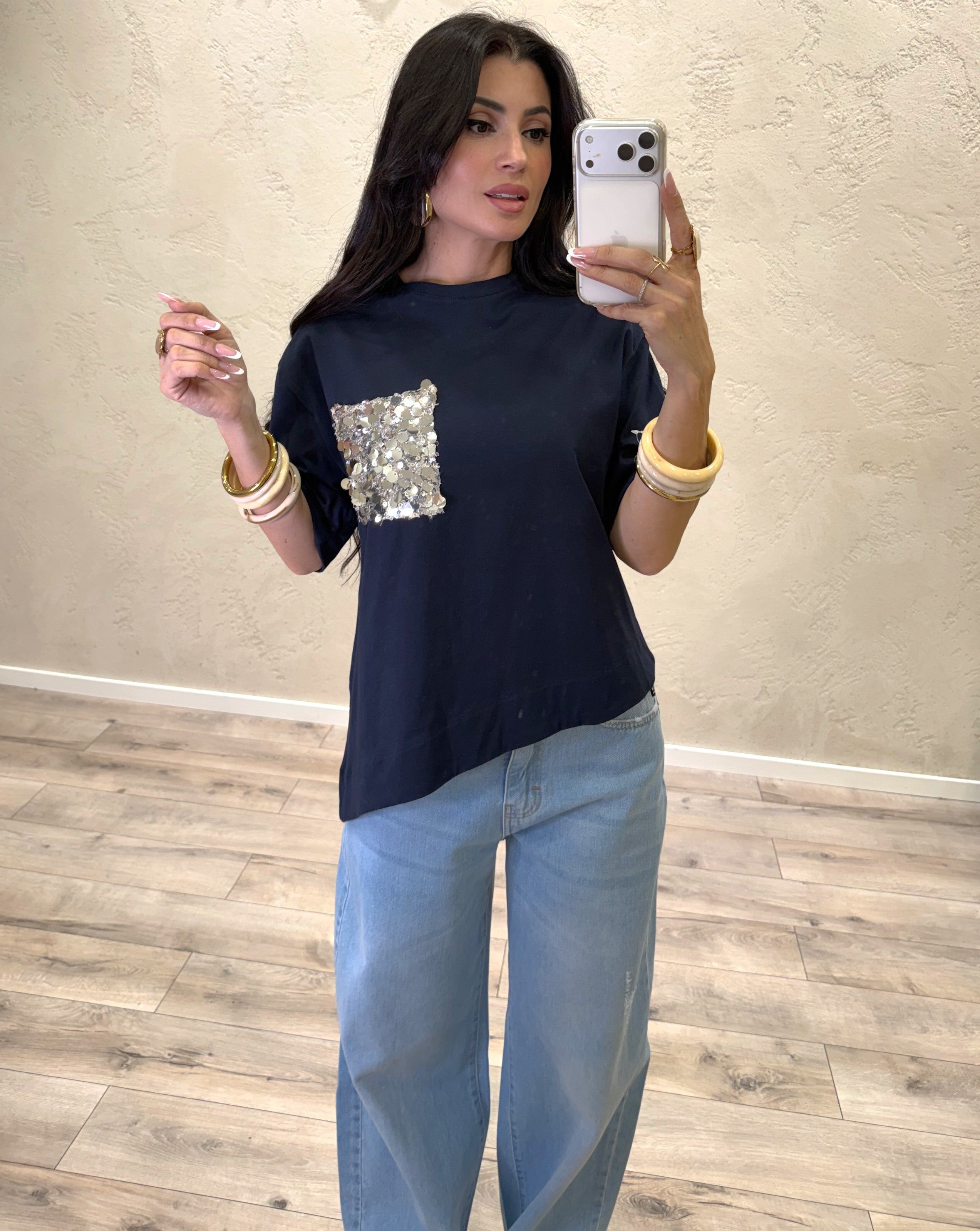 t-shirt asimmetrica con tasca pailettes PE260194 BLU TENSIONE IN 