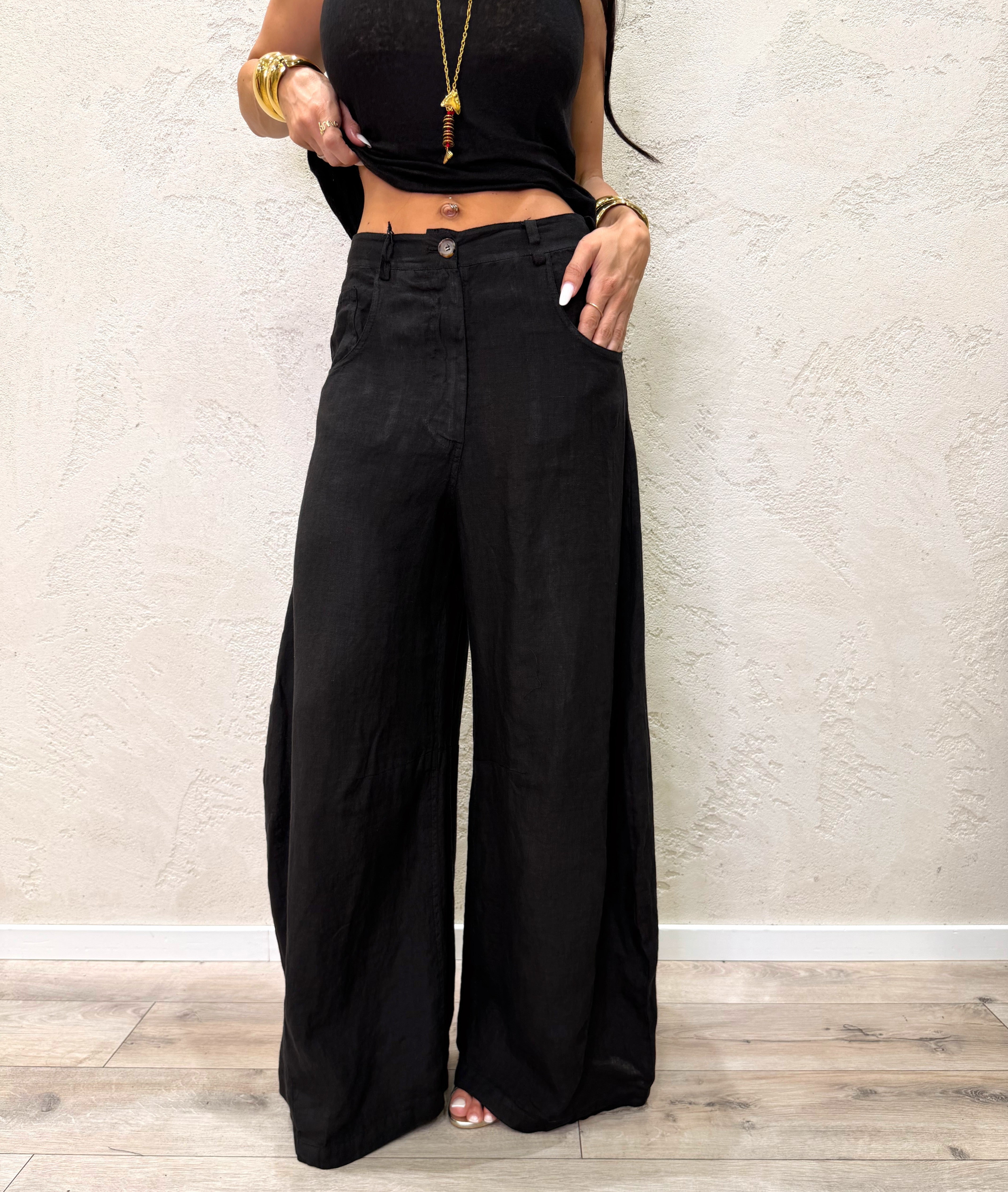 pantalone in puro lino modello luvre barrel fit S26PE64 NERO TENSIONE IN 