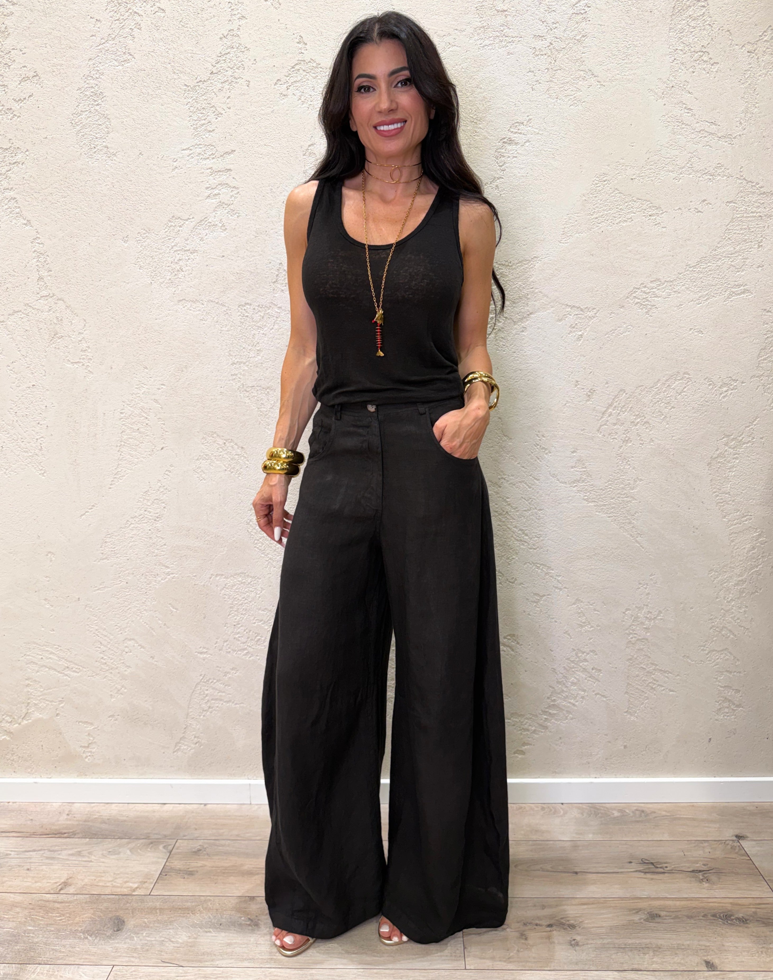 pantalone in puro lino modello luvre barrel fit S26PE64 NERO TENSIONE IN 