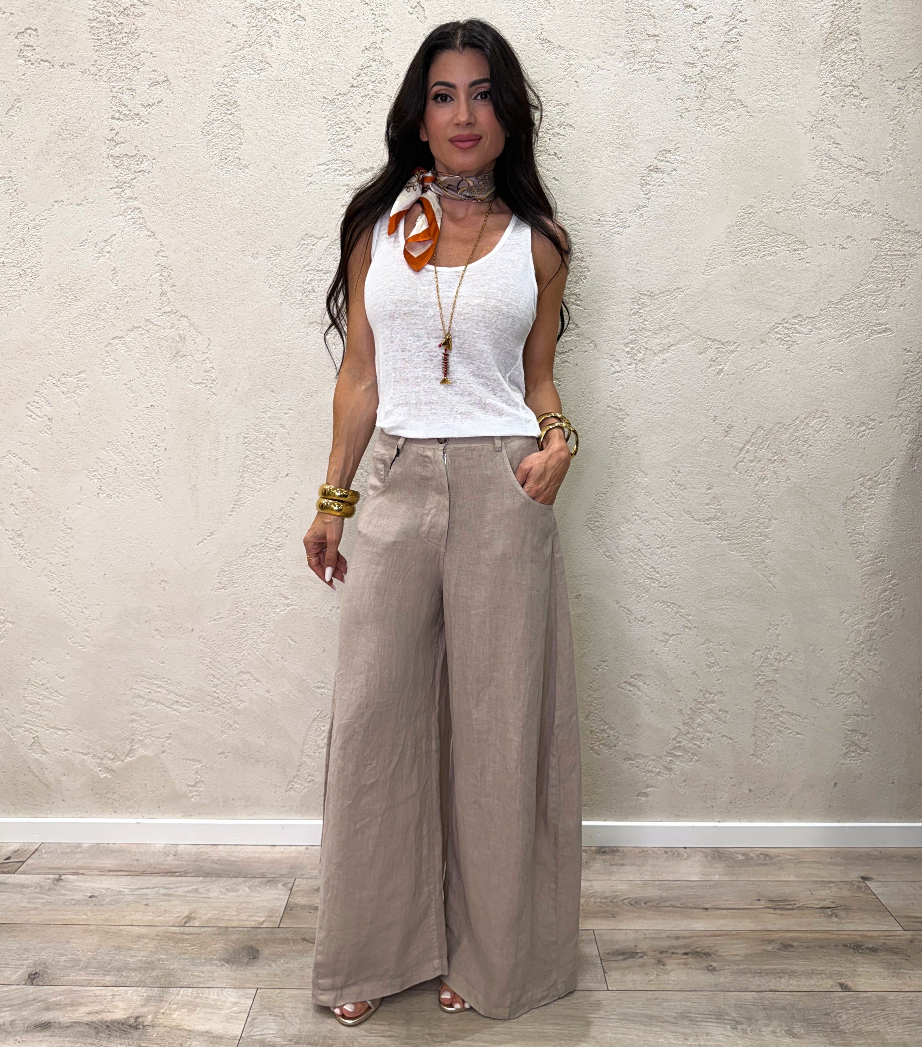 pantalone in puro lino modello luvre barrel fit S26PE64 SABBIA TENSIONE IN 