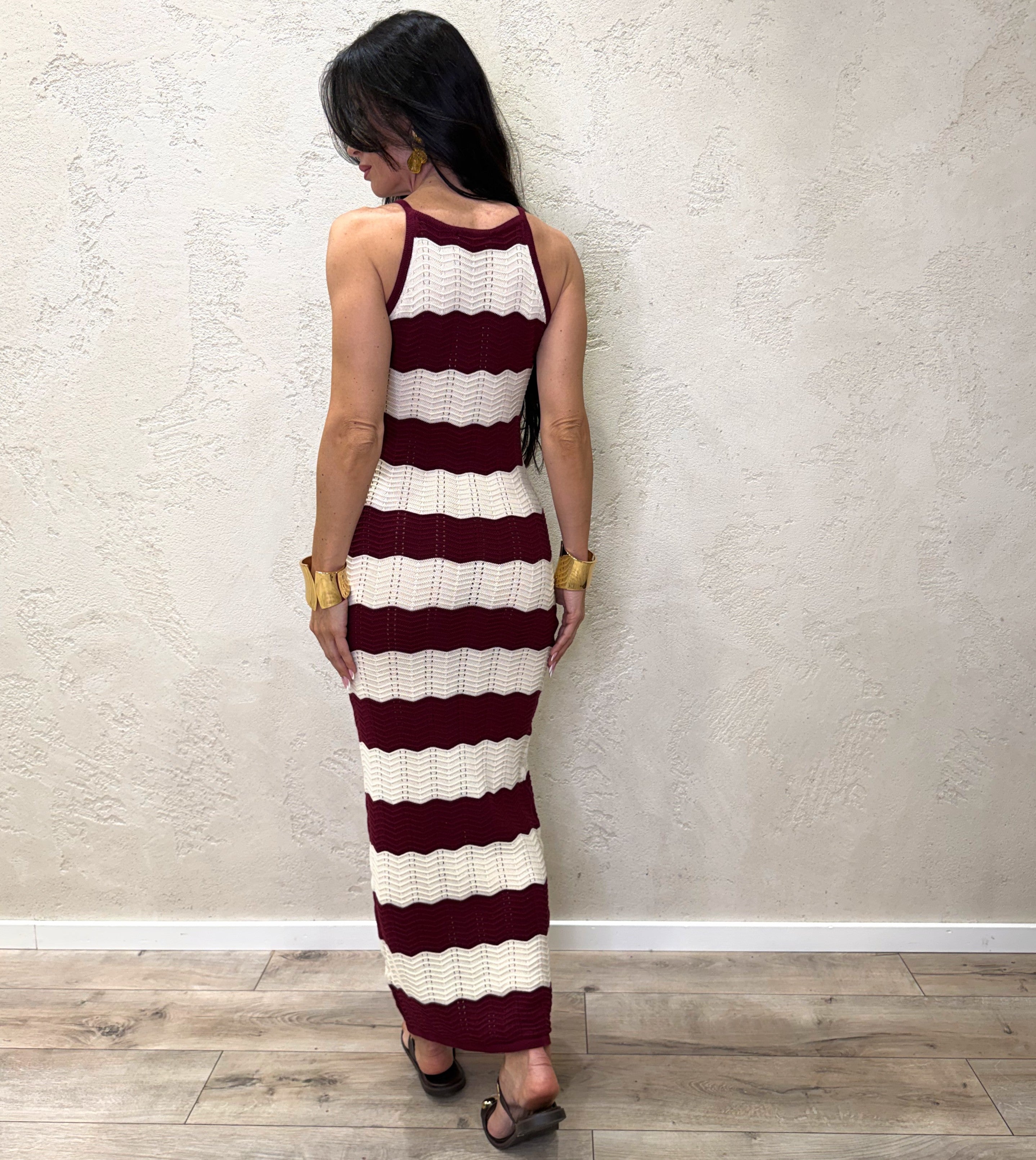 abito lungo in maglia con scollo all'americana a righe 7AB7095 BORDEAUX/PANNA VICOLO 