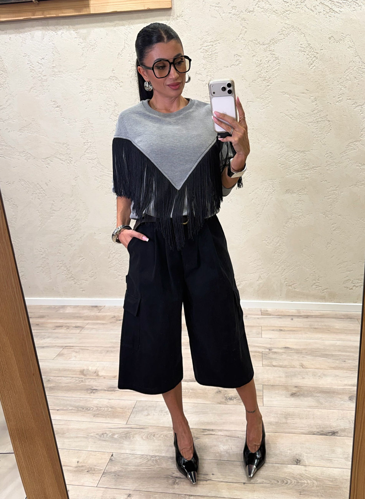 Maxi bermuda con tasconi e cintura