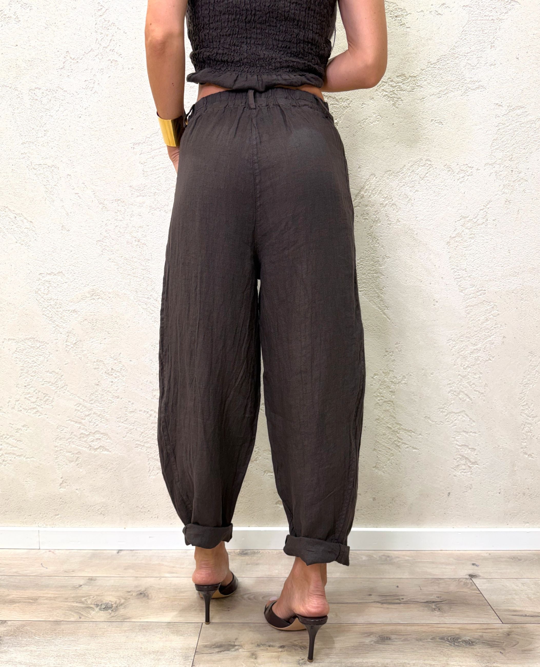Pantalone modello ferro di cavallo in 100% lino