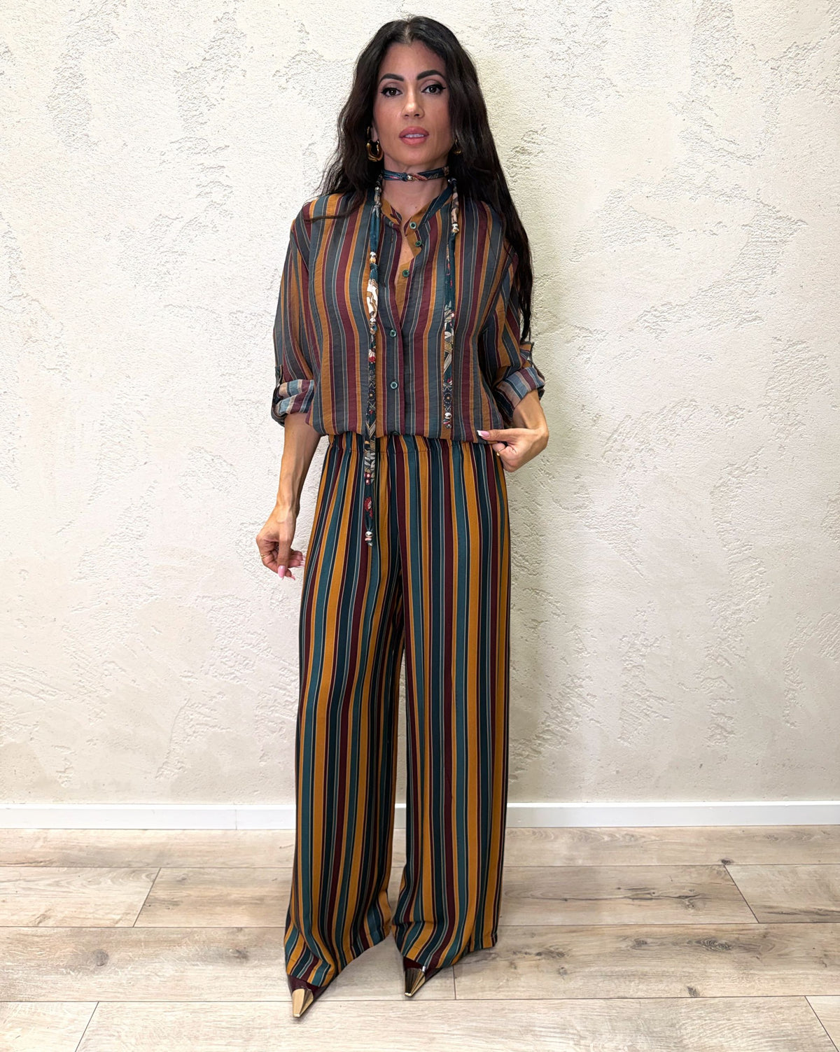 Camicia "Nomad" a righe con collana