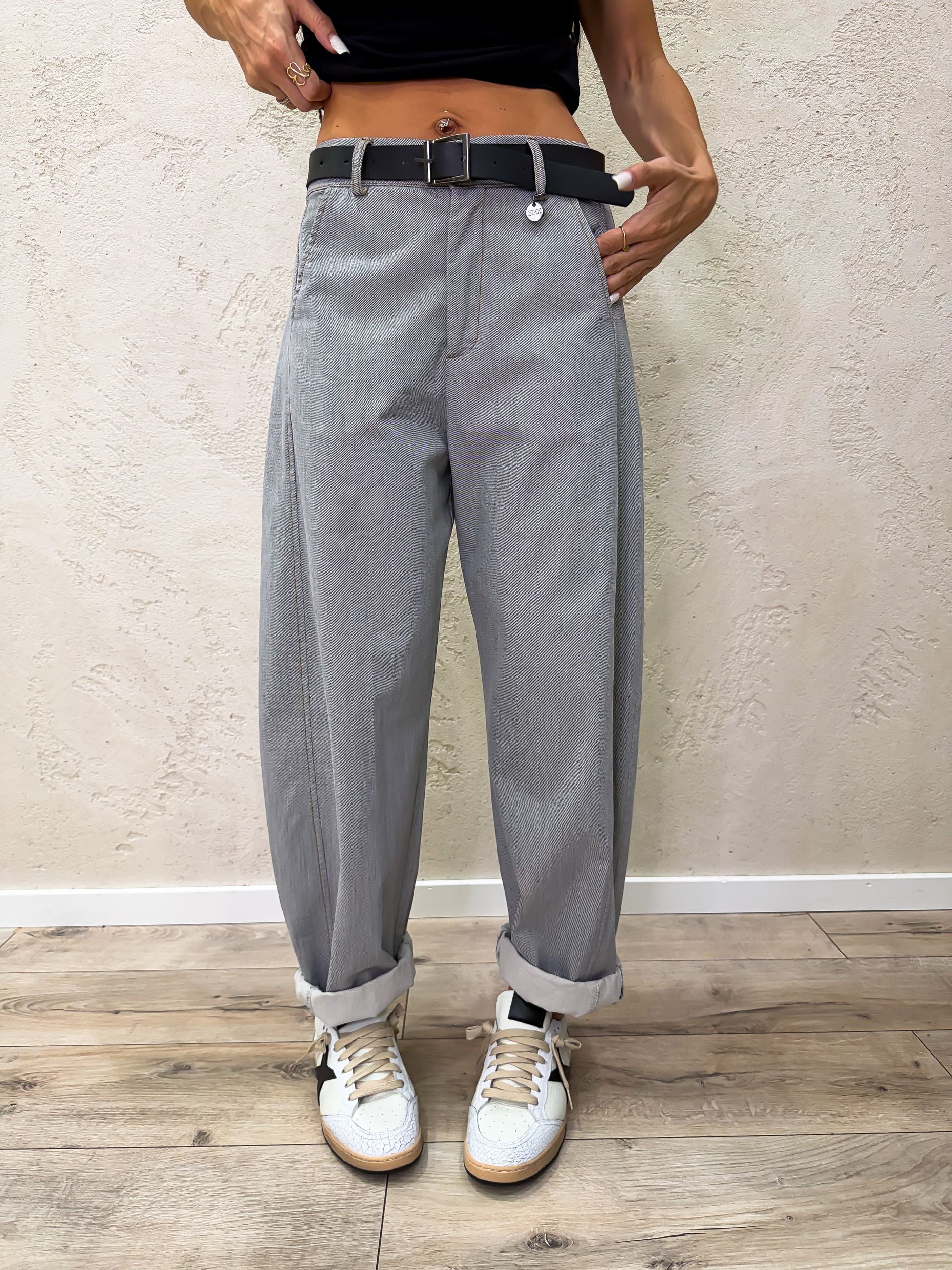 Pantalone in cotone modello a ovetto