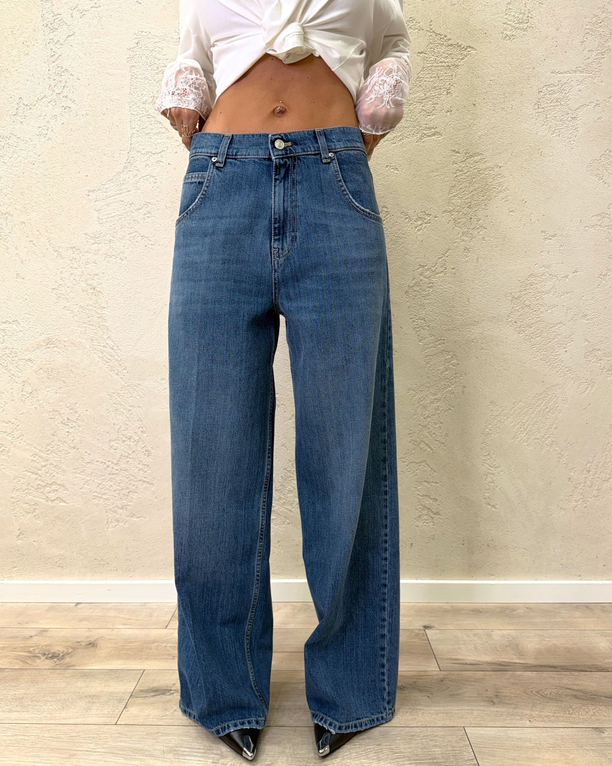 jeans modello mia a gamba larga