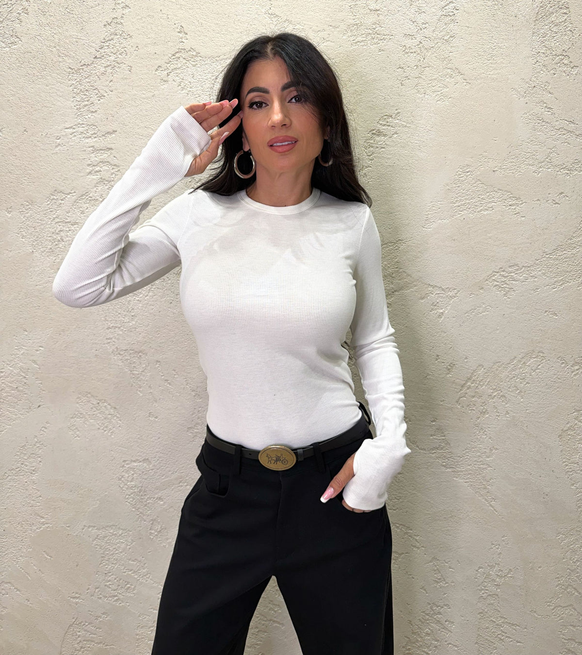 Maglia girocollo a costine con manicotto