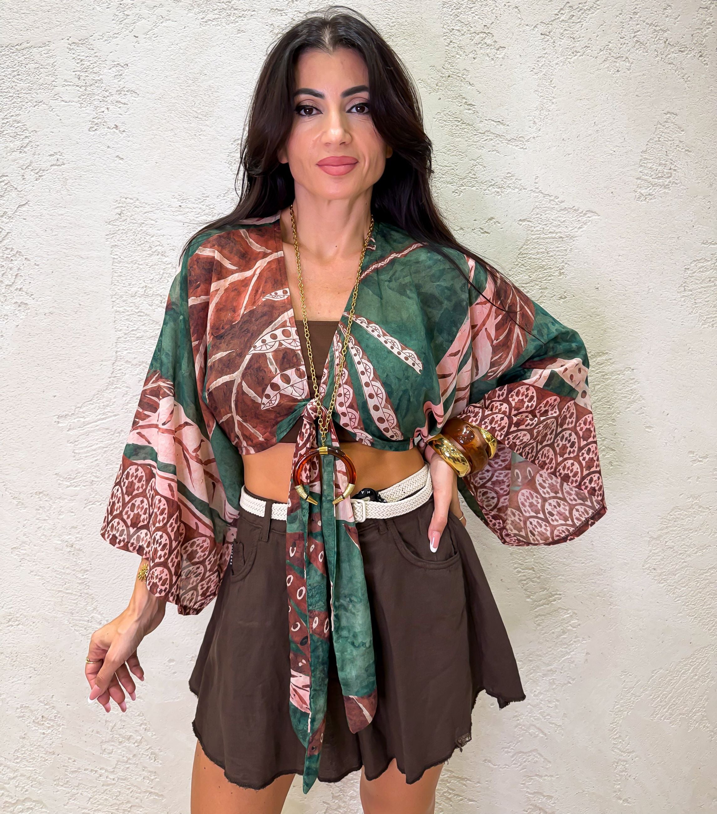 top fantasia tropicale con nodo