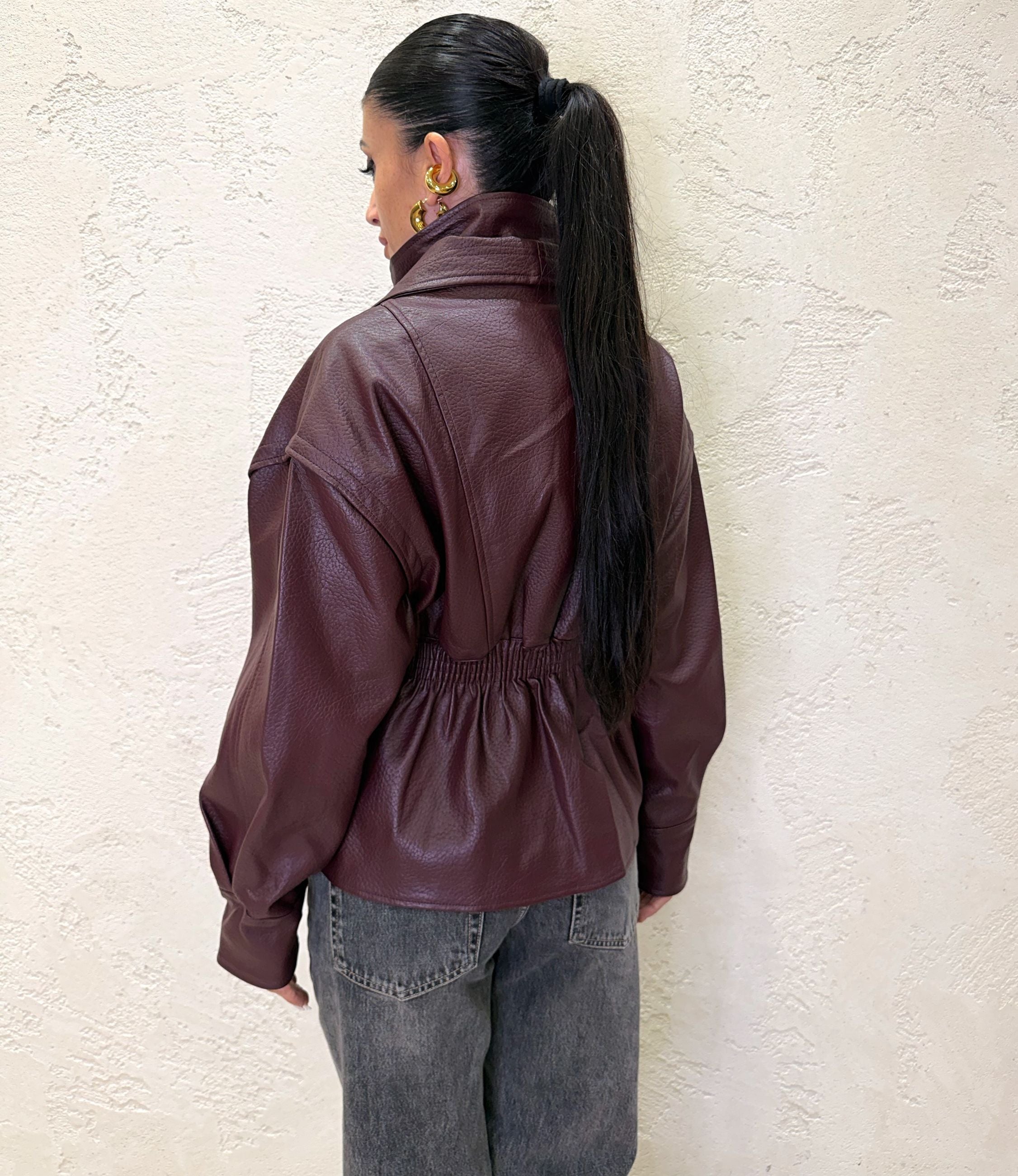 Giacca stile trench in ecopelle martellata strutturata