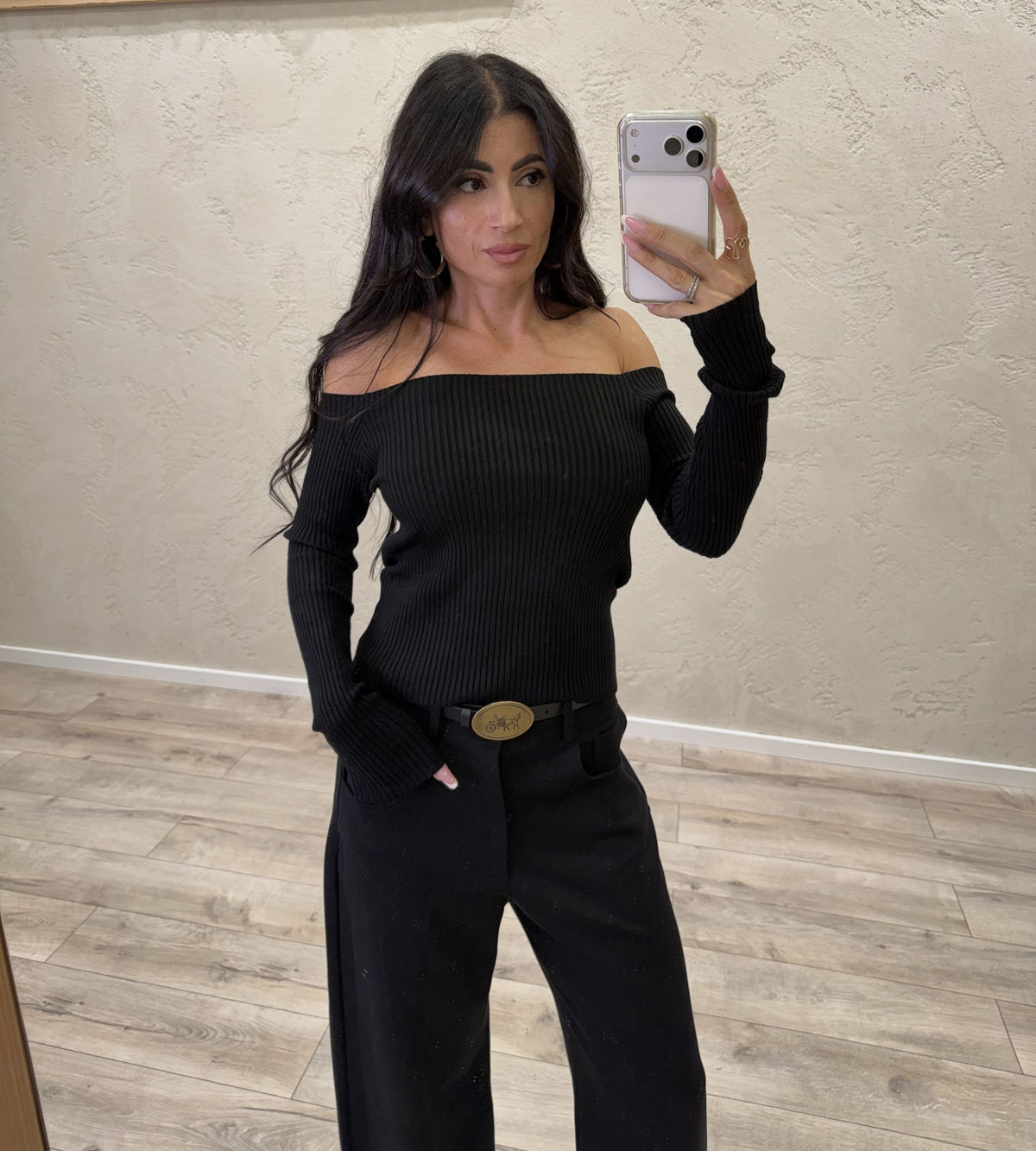 Maglia crop scollo a barchetta