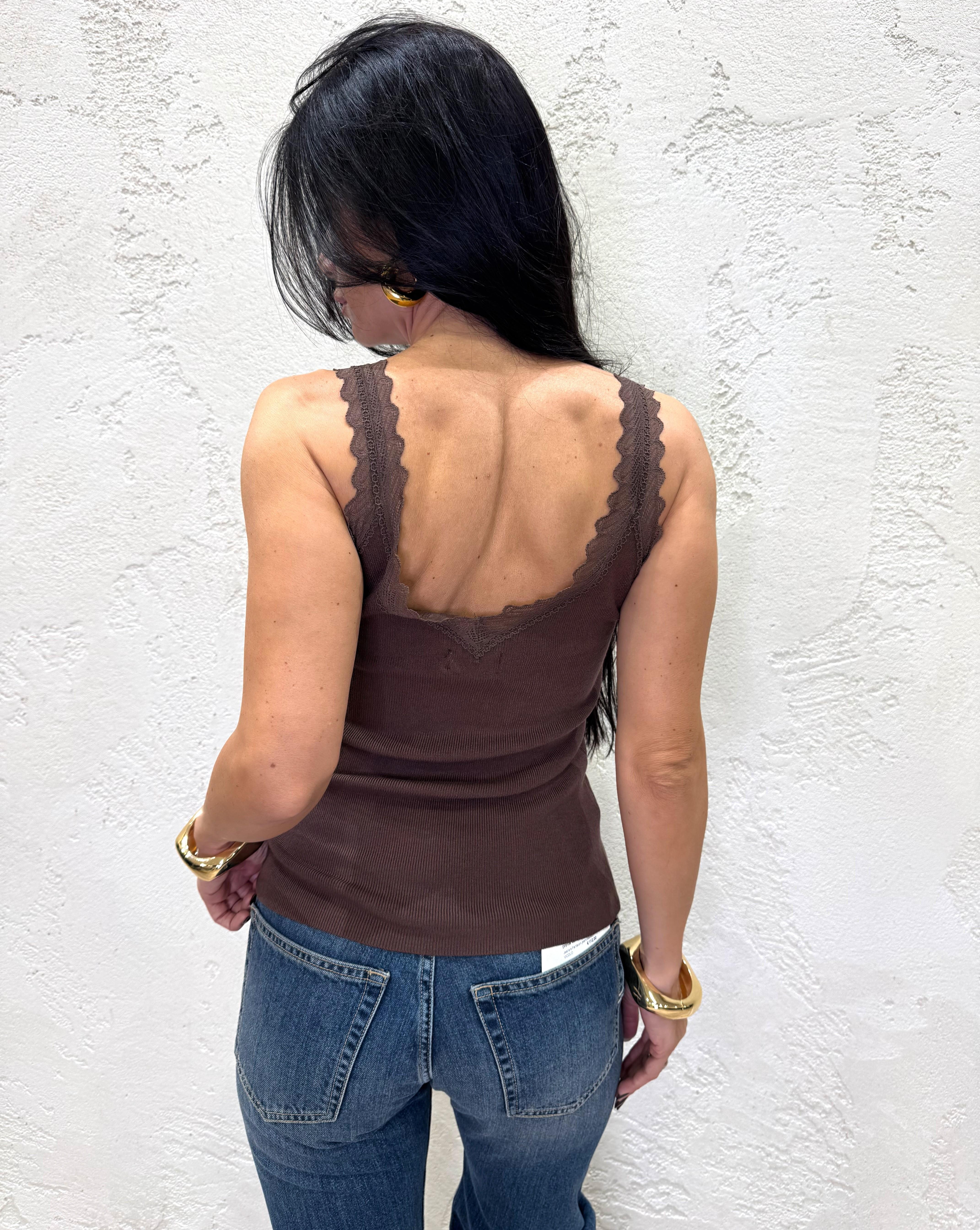 canotta a costine con scollo a v e orlo in pizzo 80571 MORO SUSY MIX 