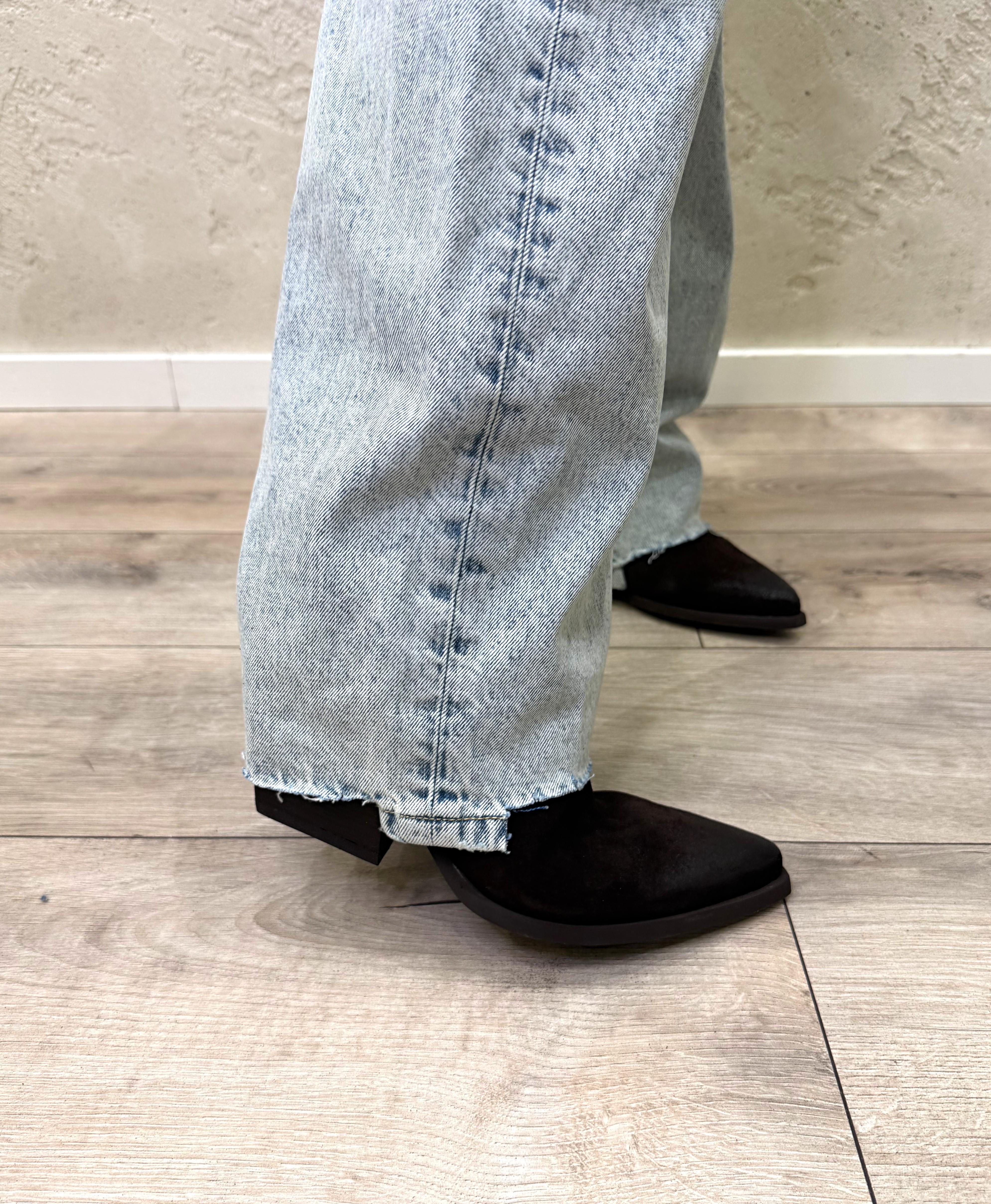 jeans modello adriana a gamba dritta DAB5043 DENIM CHIARO VICOLO 