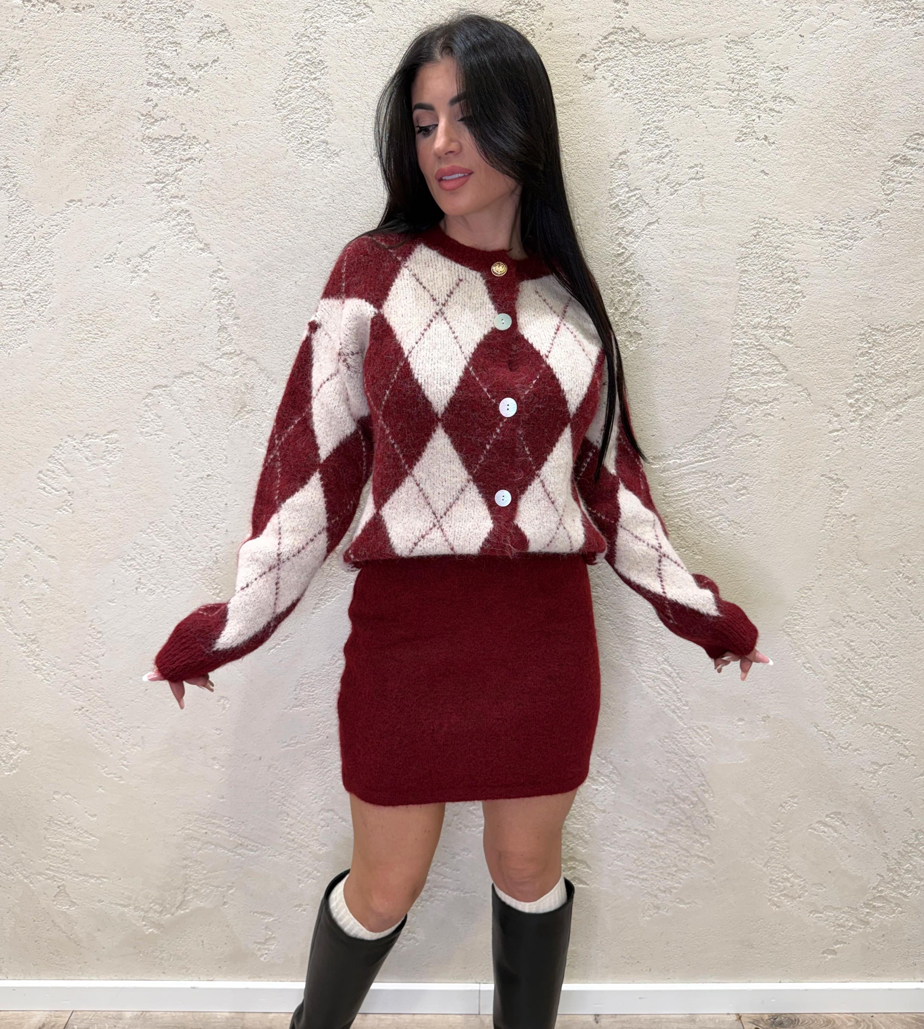 completo in maglia cardigan a rombi e gonna mini 55260 BORDEAUX/PANNA VICOLO 