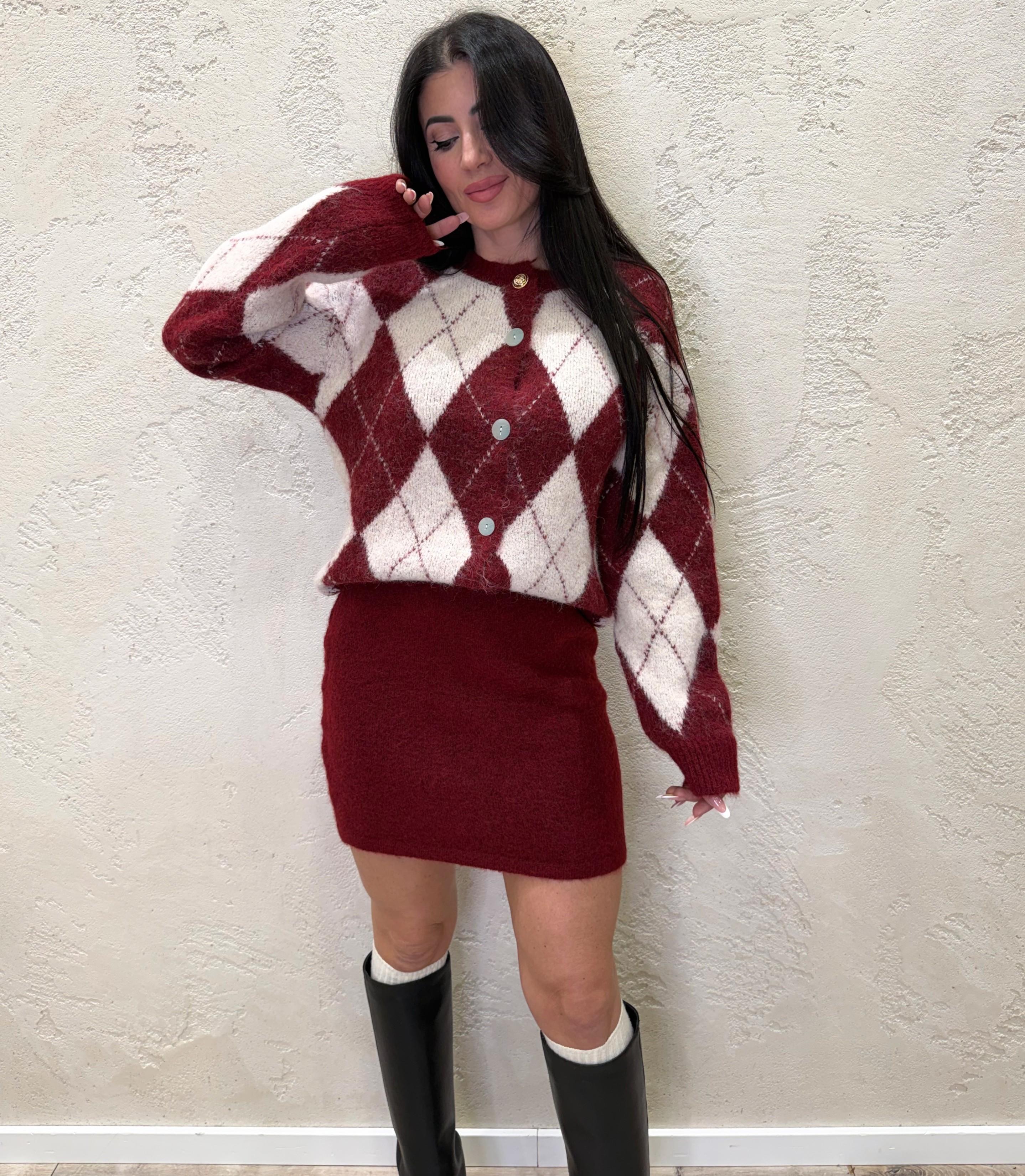 completo in maglia cardigan a rombi e gonna mini 55260 BORDEAUX/PANNA VICOLO 