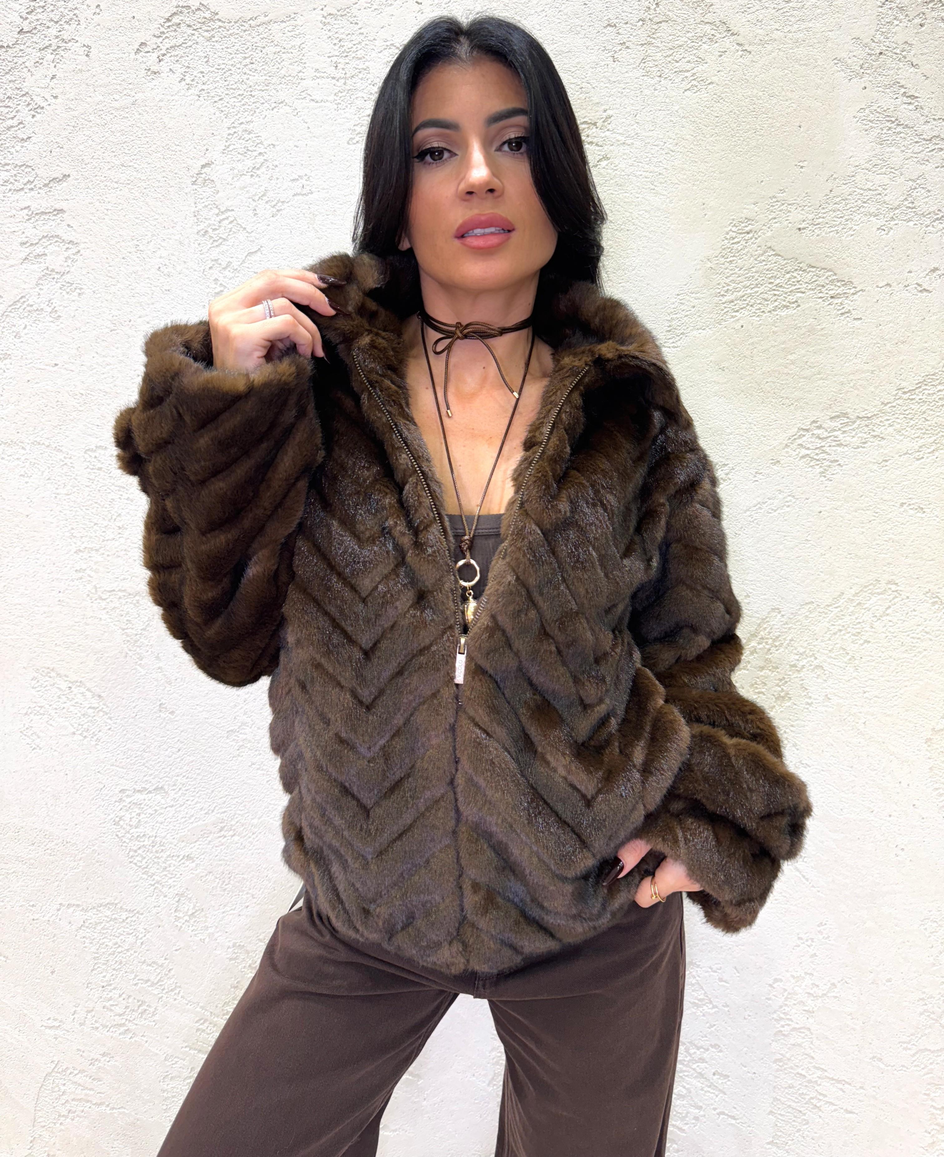 ecopelliccia pelo corto lavorazione a intarsio TF0099 CIOCCOLATO VICOLO 