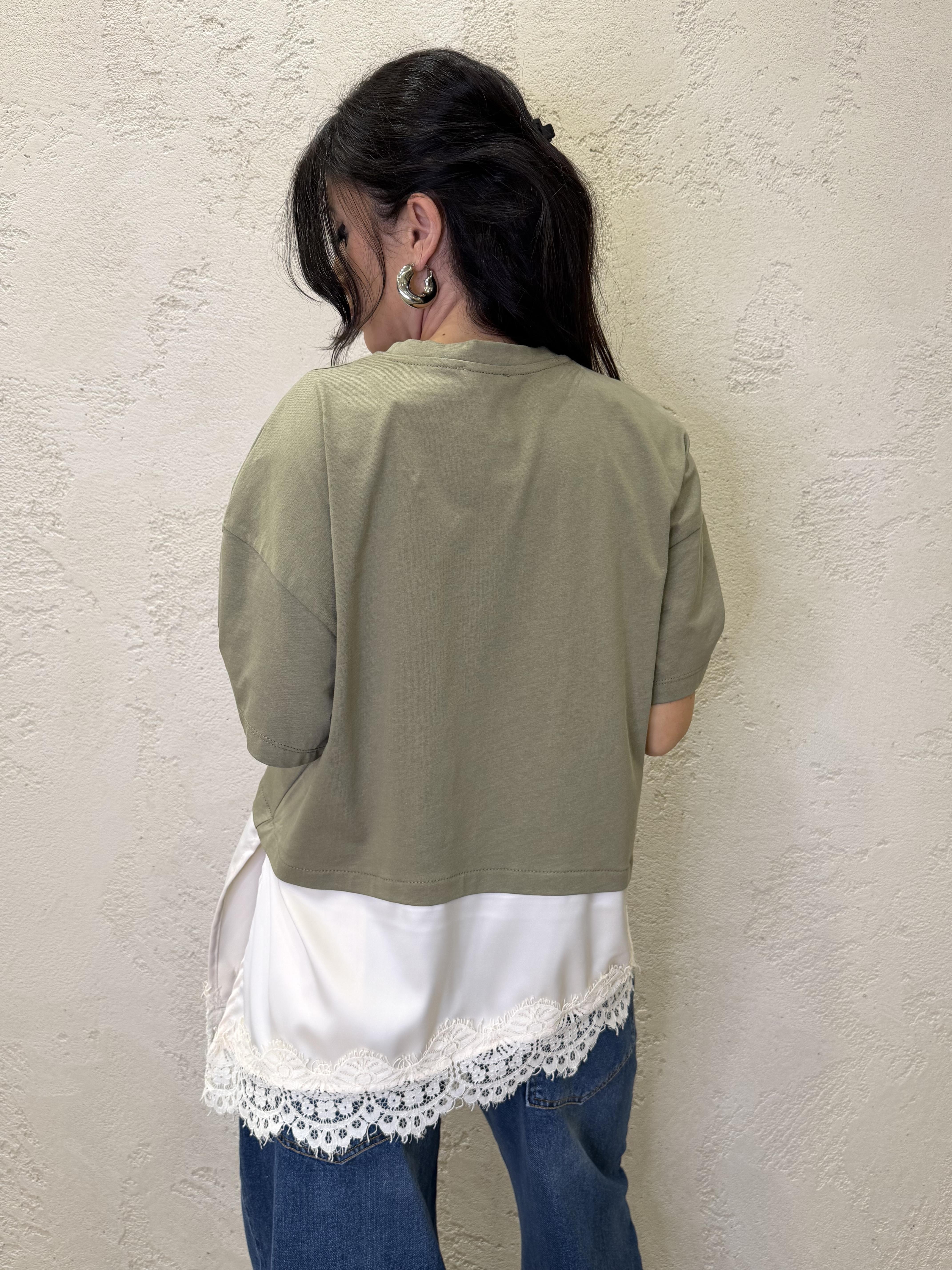 t-shirt a scatoletta con inserto satin e pizzo T262A082 VERDE DIXIE 