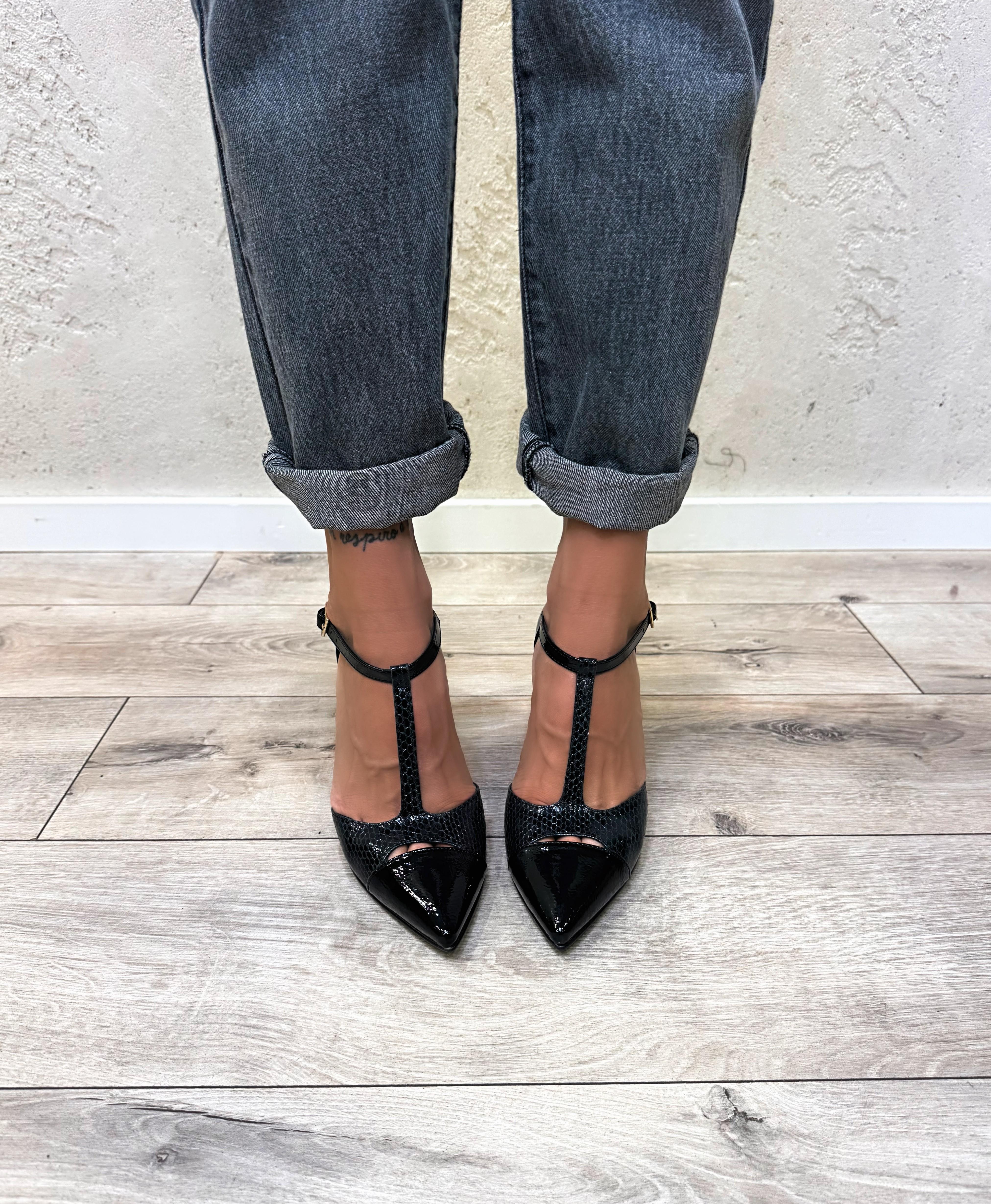 Mary jane in vernice con dettaglio pitonato tono su tono 3405 NERO DIVINE FOLLIE 