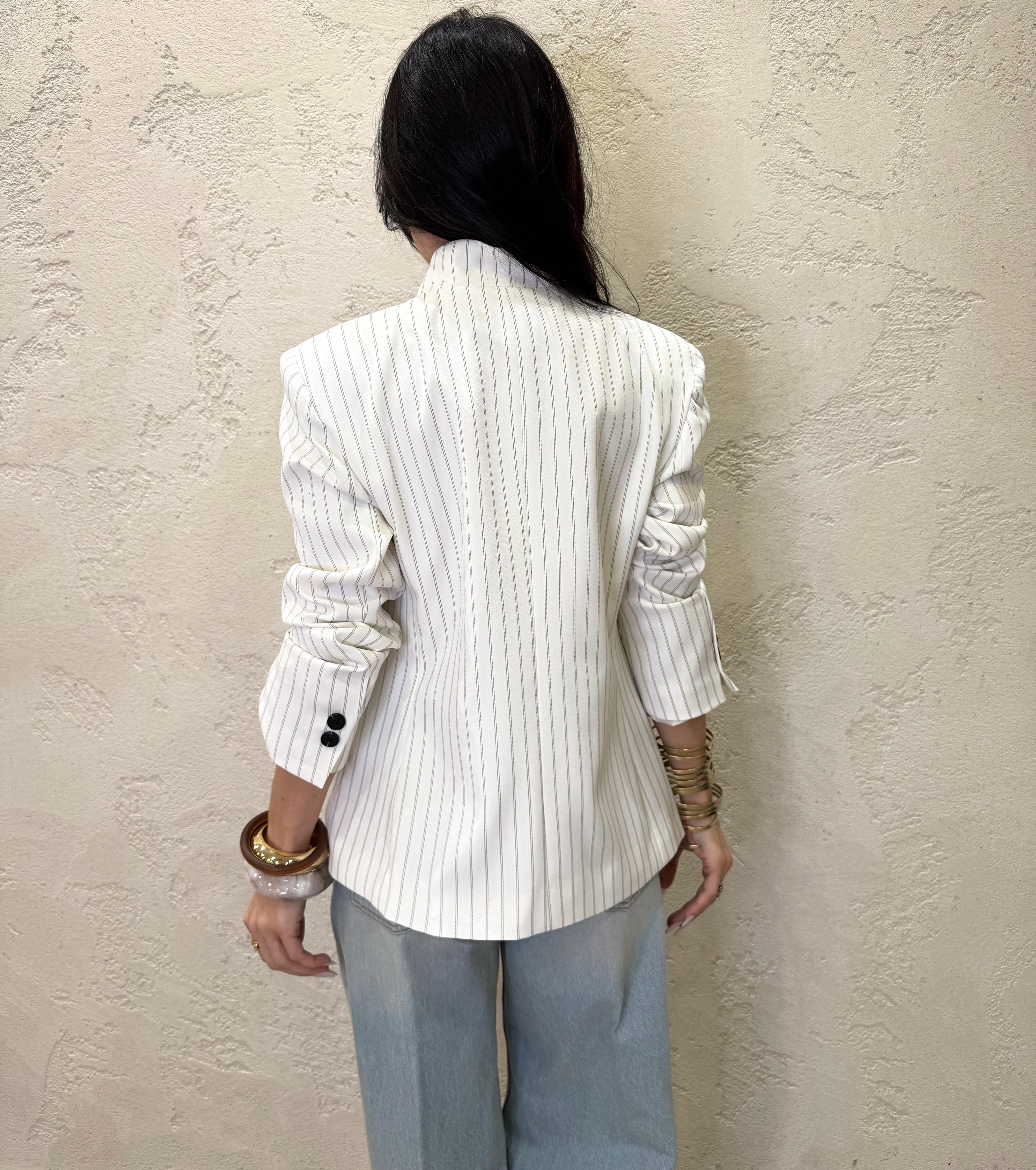 giacca gessata con collo alla coreana e chiusura asimmetrica JMN-Q096 BIANCO HAVEONE 