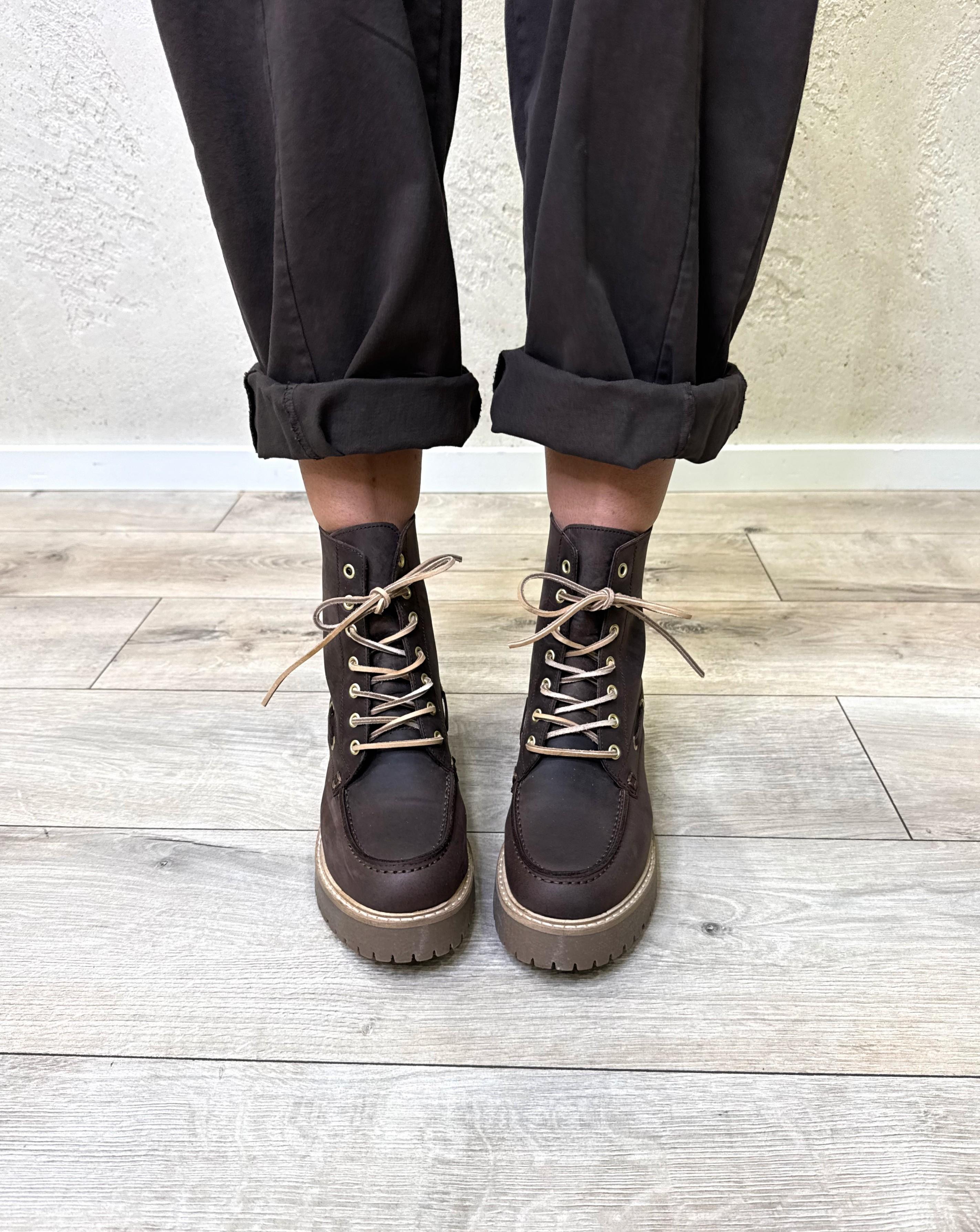 Stivaletto stringato in pelle SM17 MORO OVYE' 