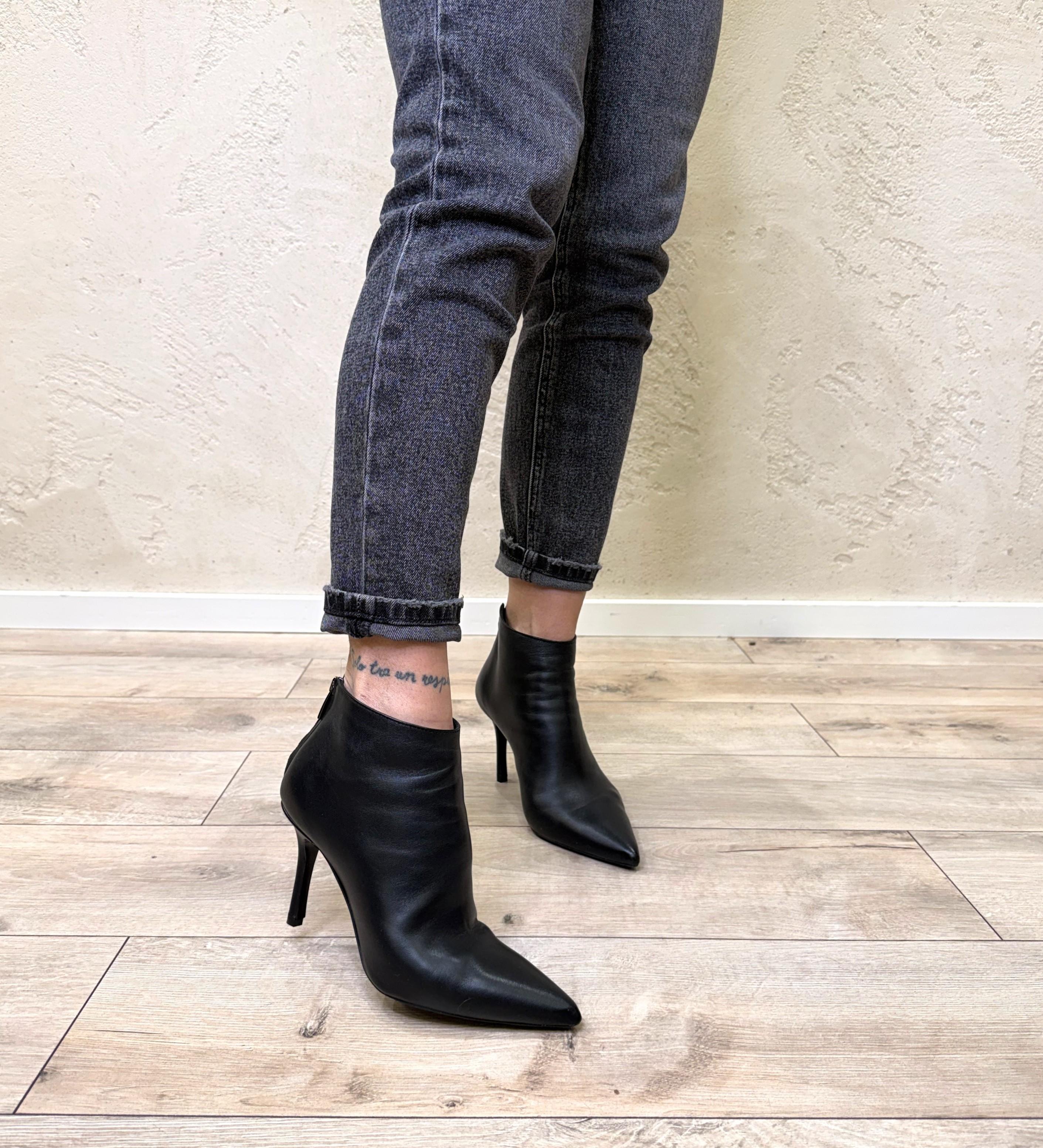 tronchetto in vera pelle AT693 NERO OVYE' 