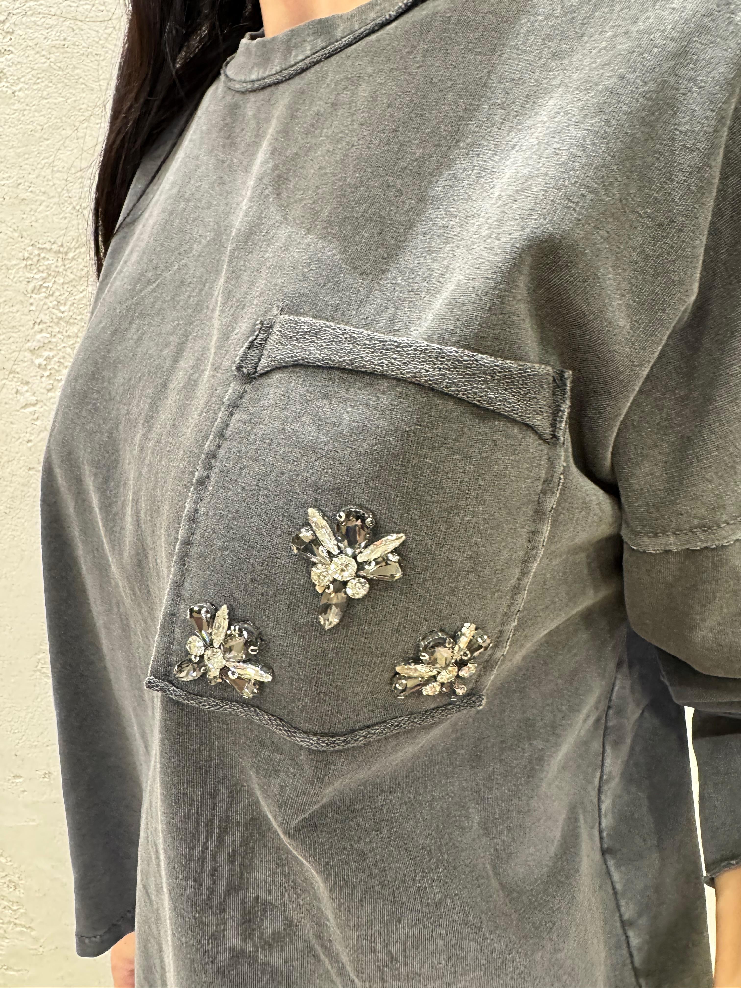 felpa over stone washed con dettaglio gioiello 59241M MILITARE SUSY MIX 