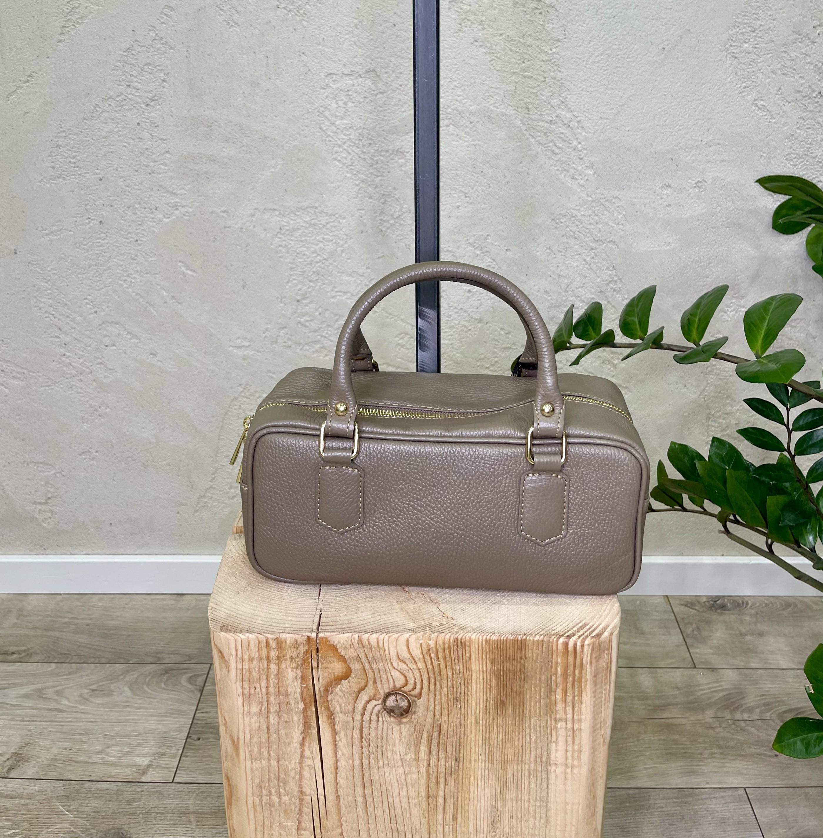 ELEVI BRMMTAUPE